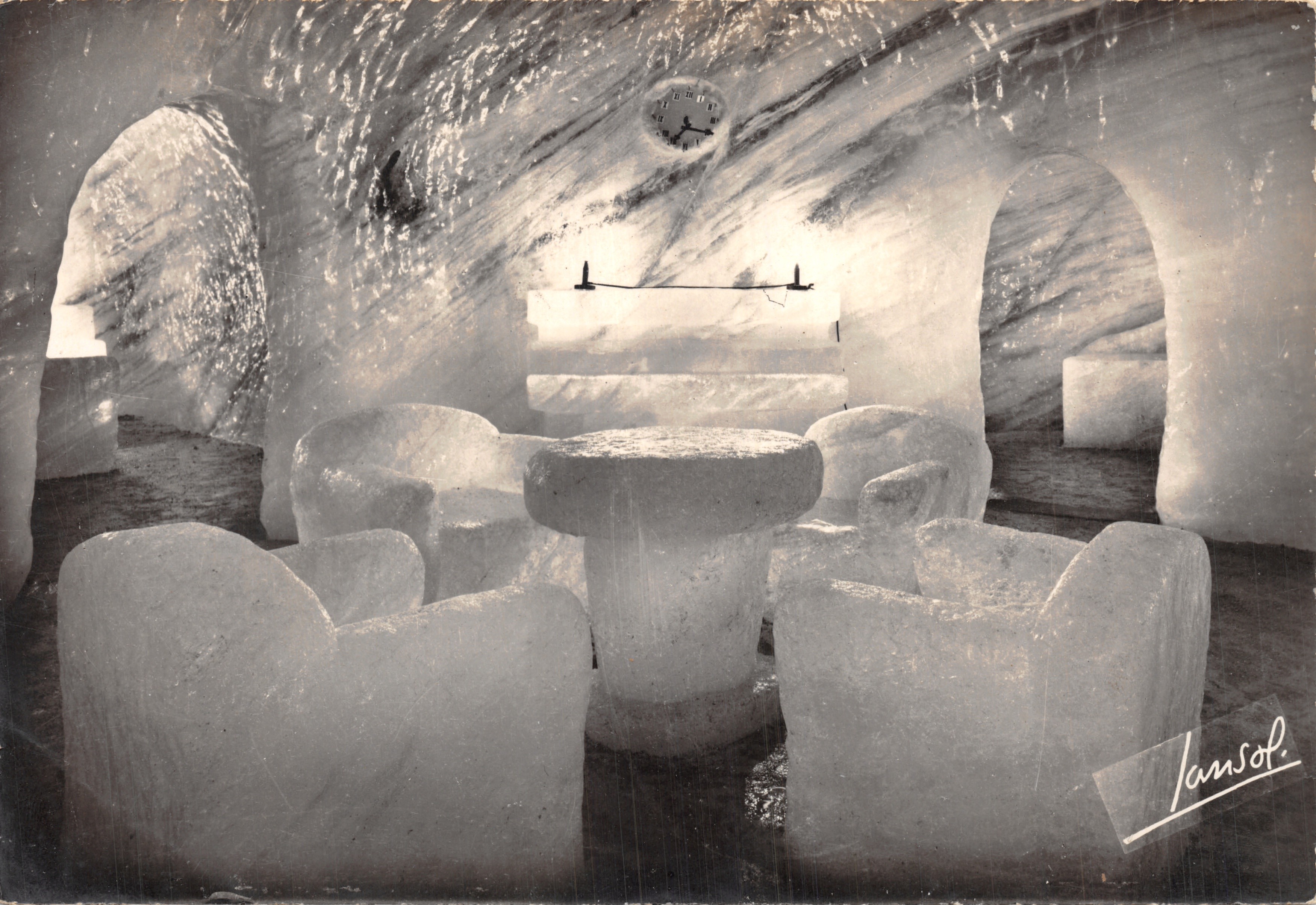 Chamonix-Le Montenvers — De eetkamer in de Grot van de IJszee — Éditions Photographiques JANSOL, Chambéry (Savoie)