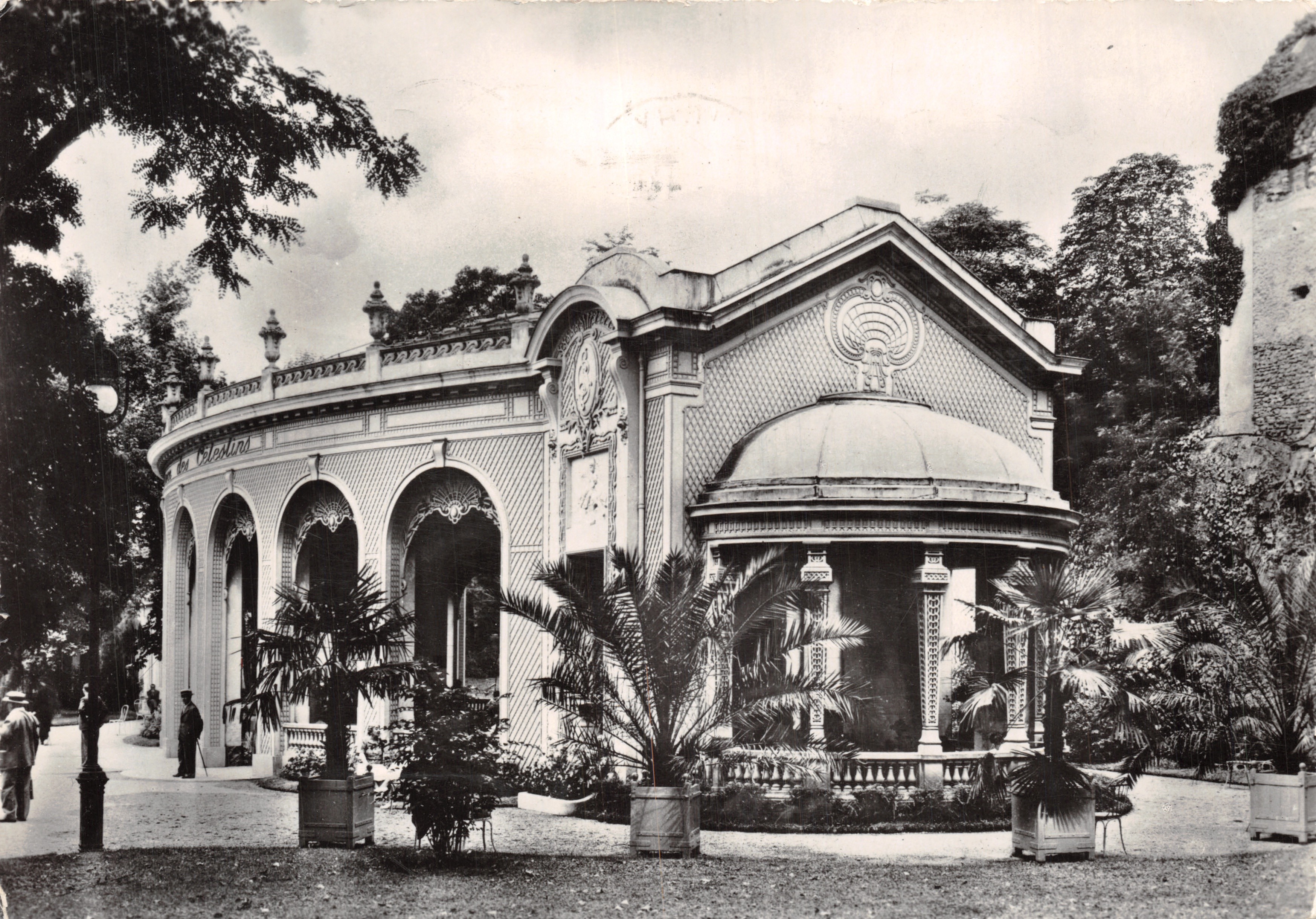 Vichy (Allier) — De Bron van de Célestins — Éditions du Globe, Parijs