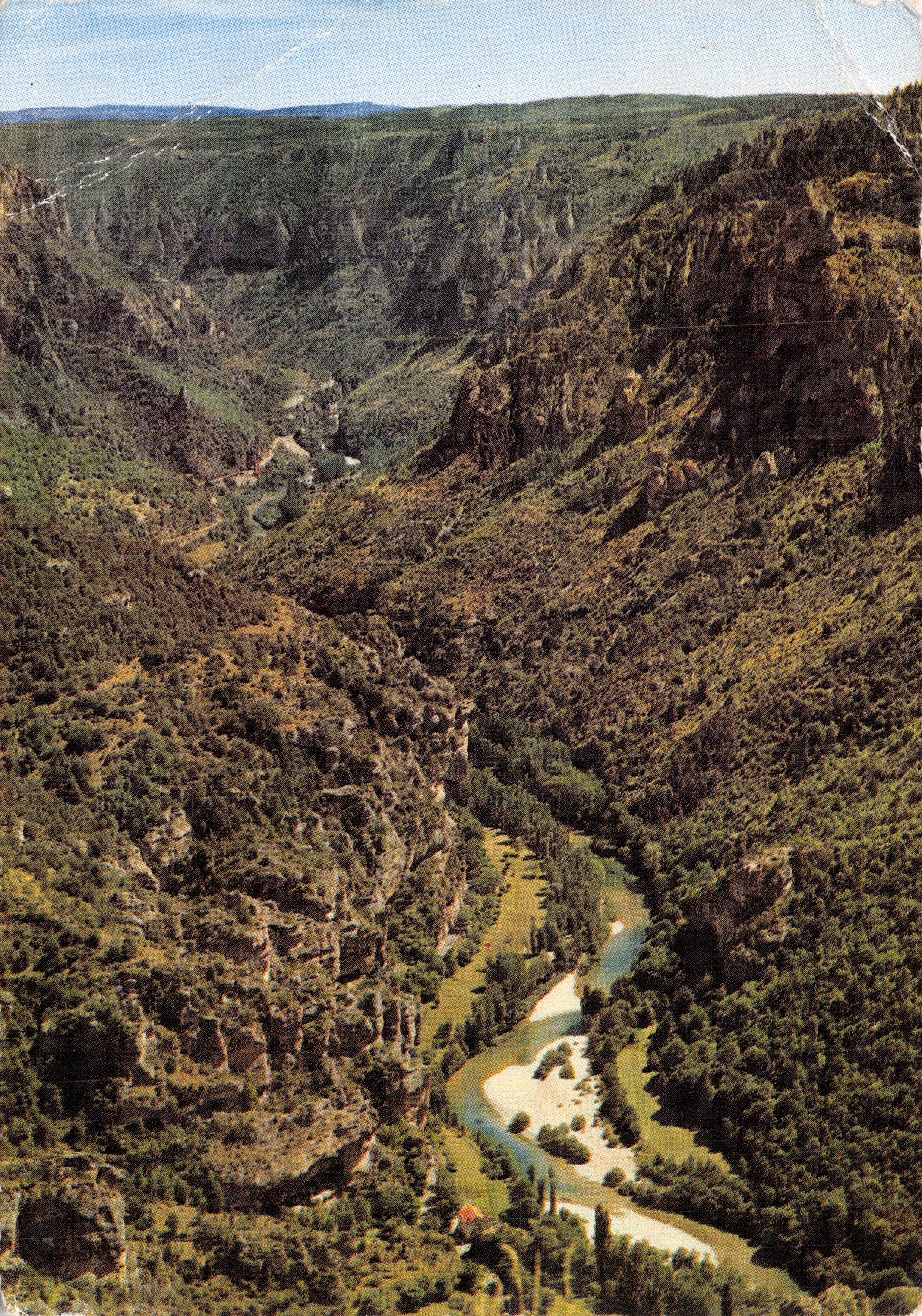 Gorges del Tarn — Vista panorámica tomada desde el Punto Sublime sobre el Cirque des Baumes y la Valle del Tarn — Sociedad de Tarjetas Postales APA-POUX