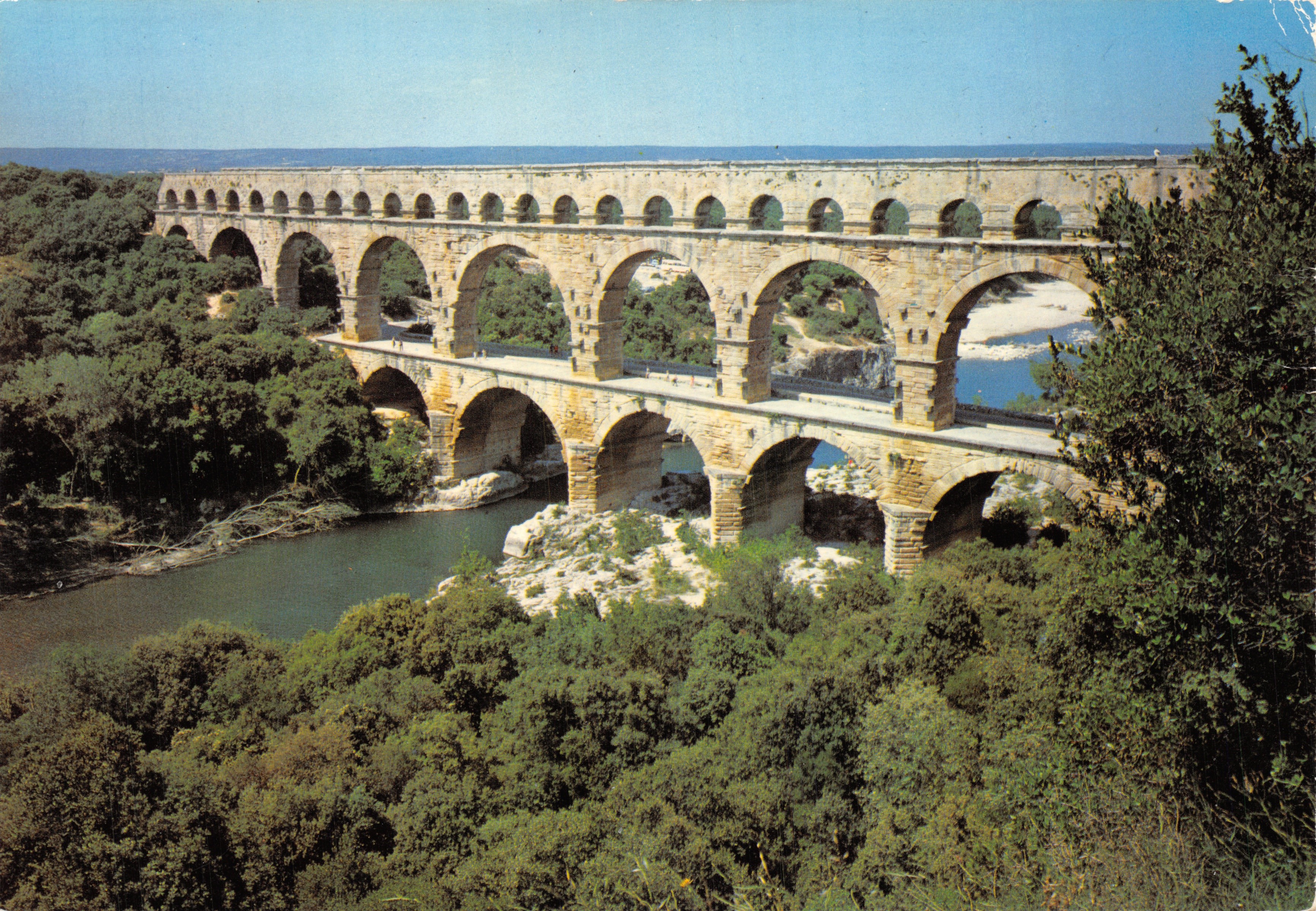 Brug van Gard — Romeinse aquaduct — uitgever ADIA, nr. 2090