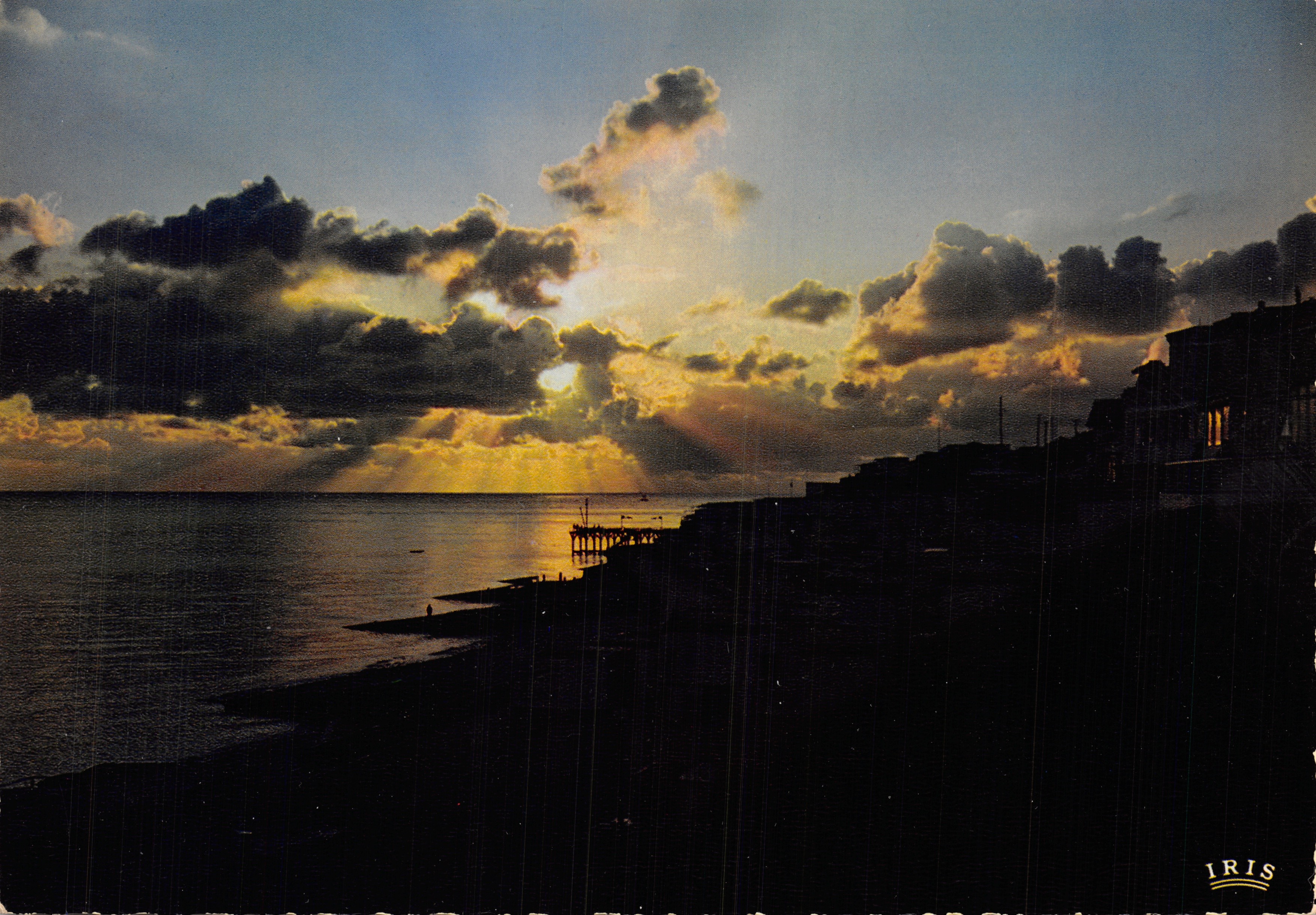Le Havre (Seine-Maritime) — Puesta de sol en la playa — Éditions La Cigogne