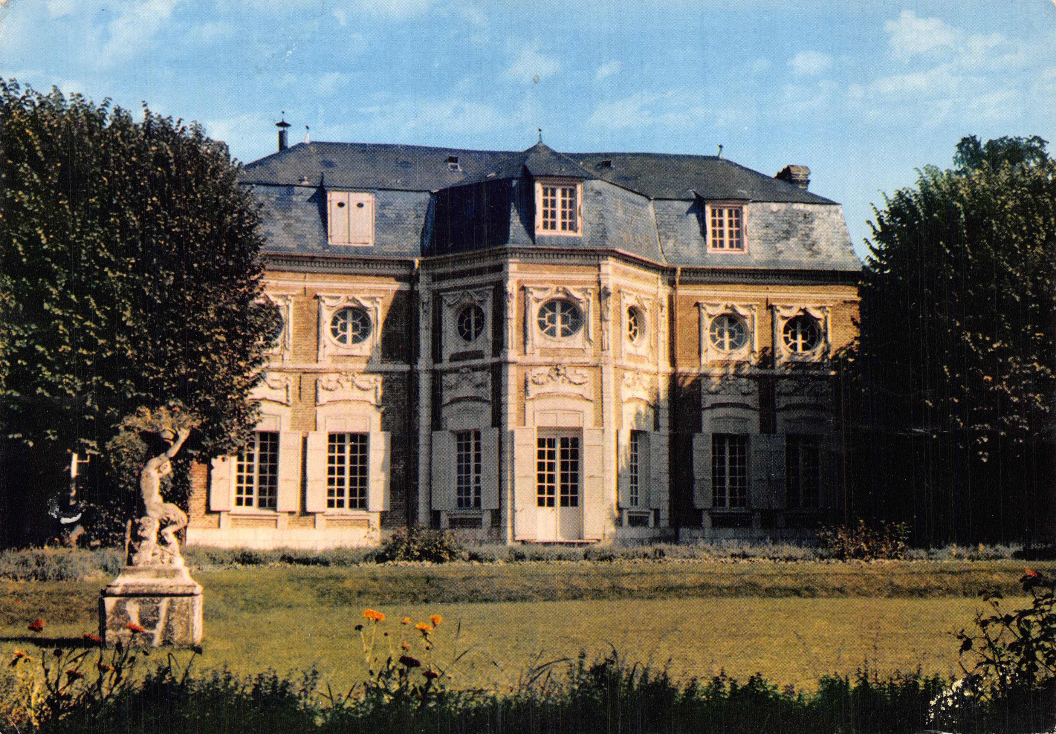 Abbeville (80. Somme) — Castillo de Bagatelle — fachada de entrada, editor COMBIER IMPRIMEUR MACON (71. S.&L.) "CIM"