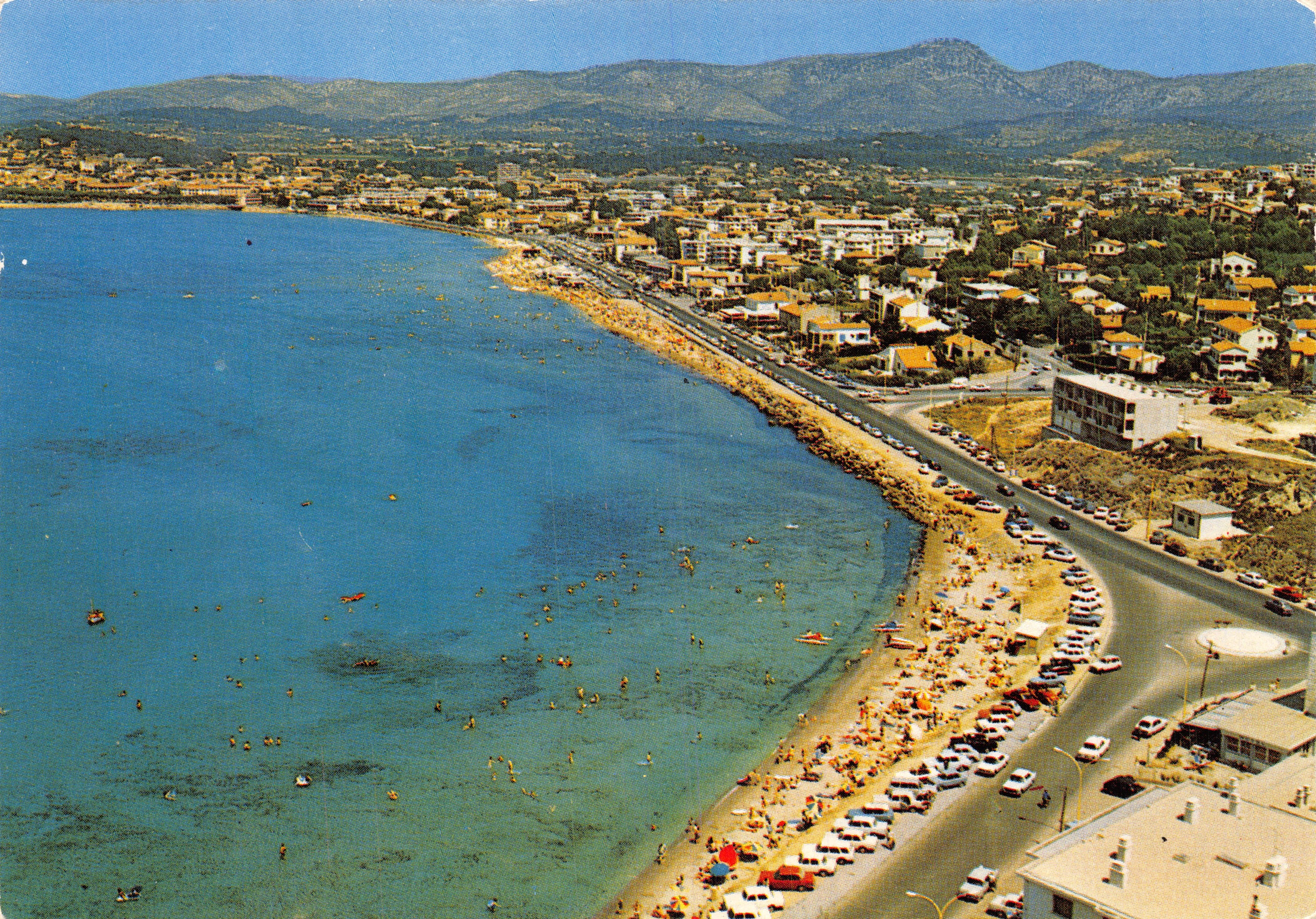 Sanary-sur-Mer — luchtfoto — Éditions Sojfer