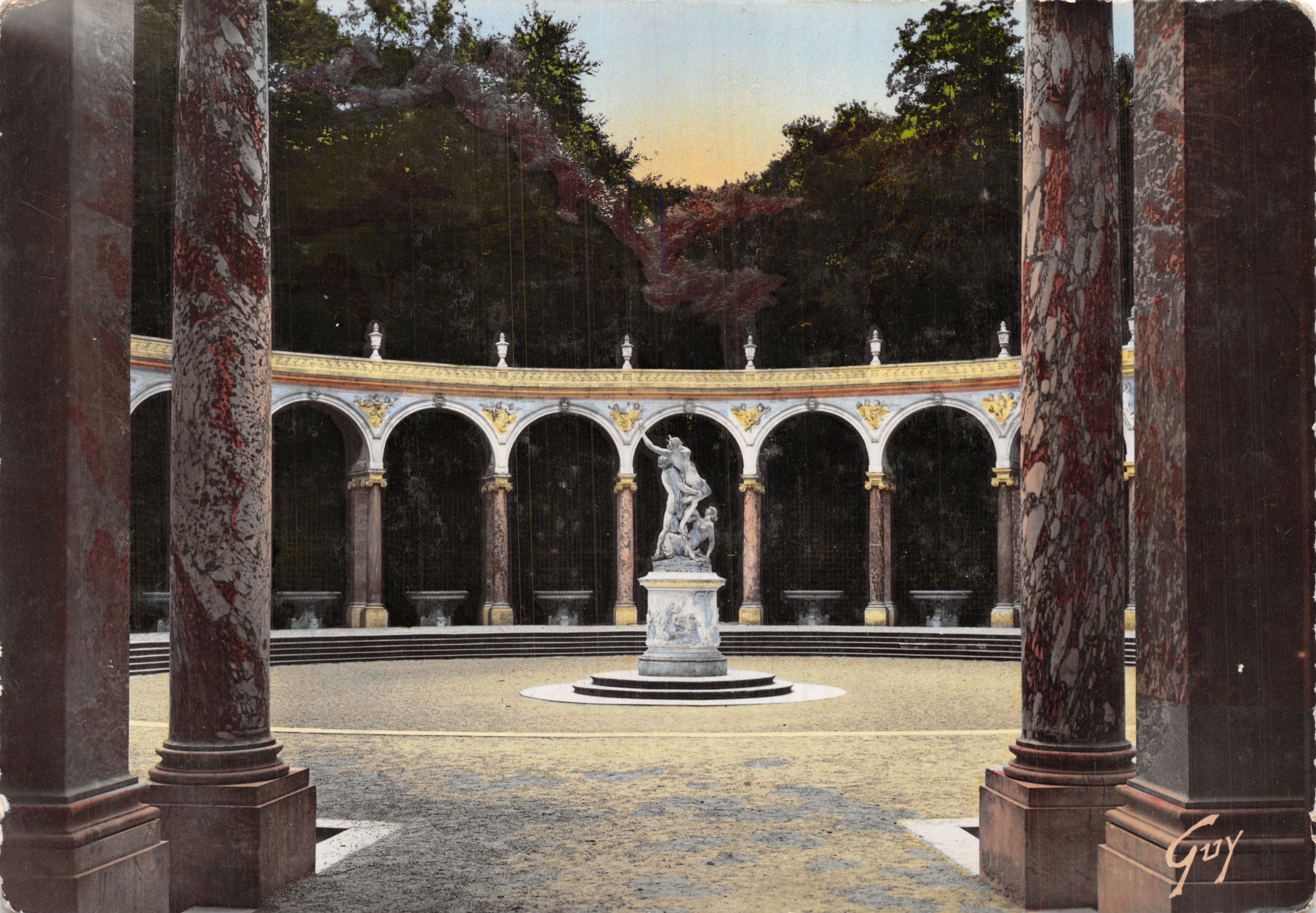 Jardin du Luxembourg — Couronne de colonnes et statue centrale — Éditeur Guy