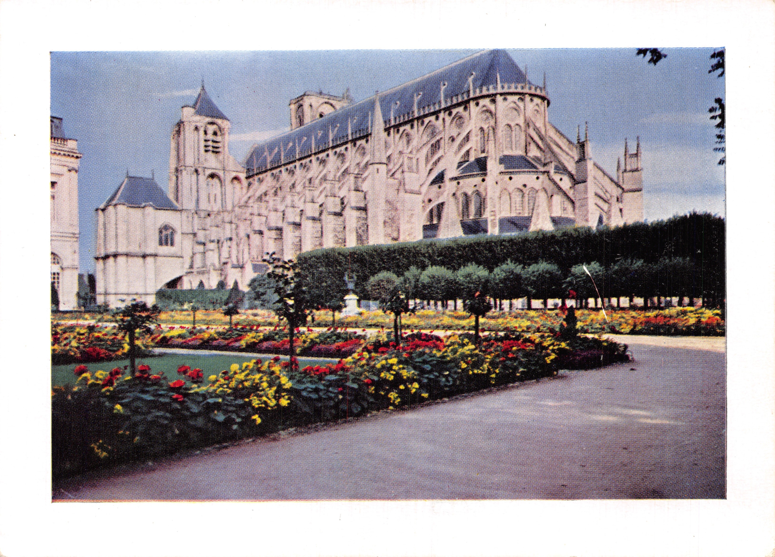 Cattedrale di Bourges — vista dal giardino dell'arcivescovato — editore SE