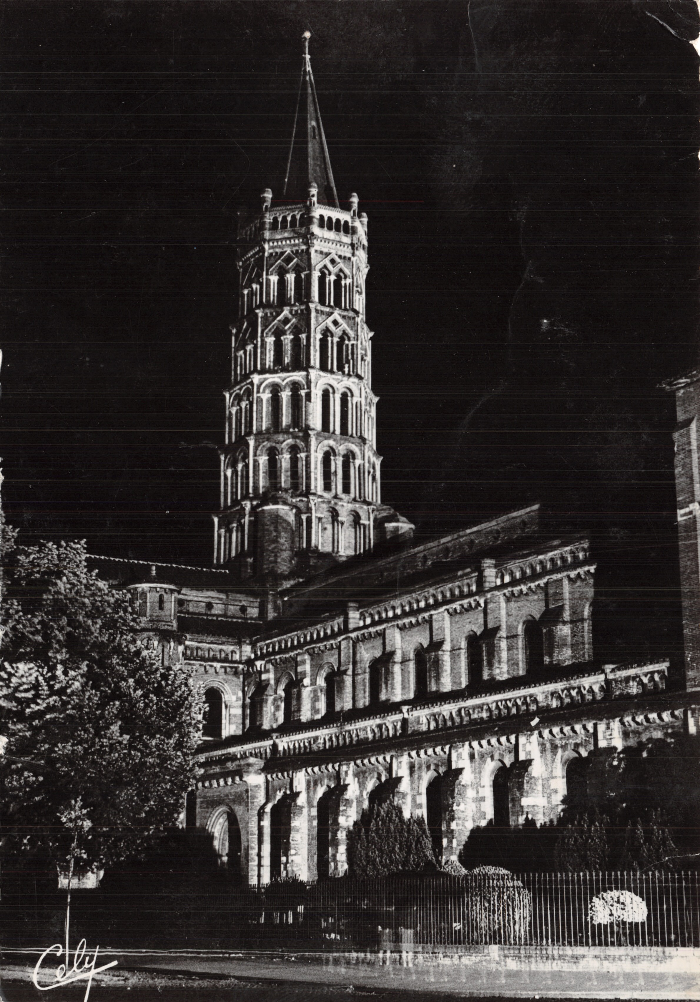 Toulouse — Basílica de Saint-Sernin — Photo-reportage YAN