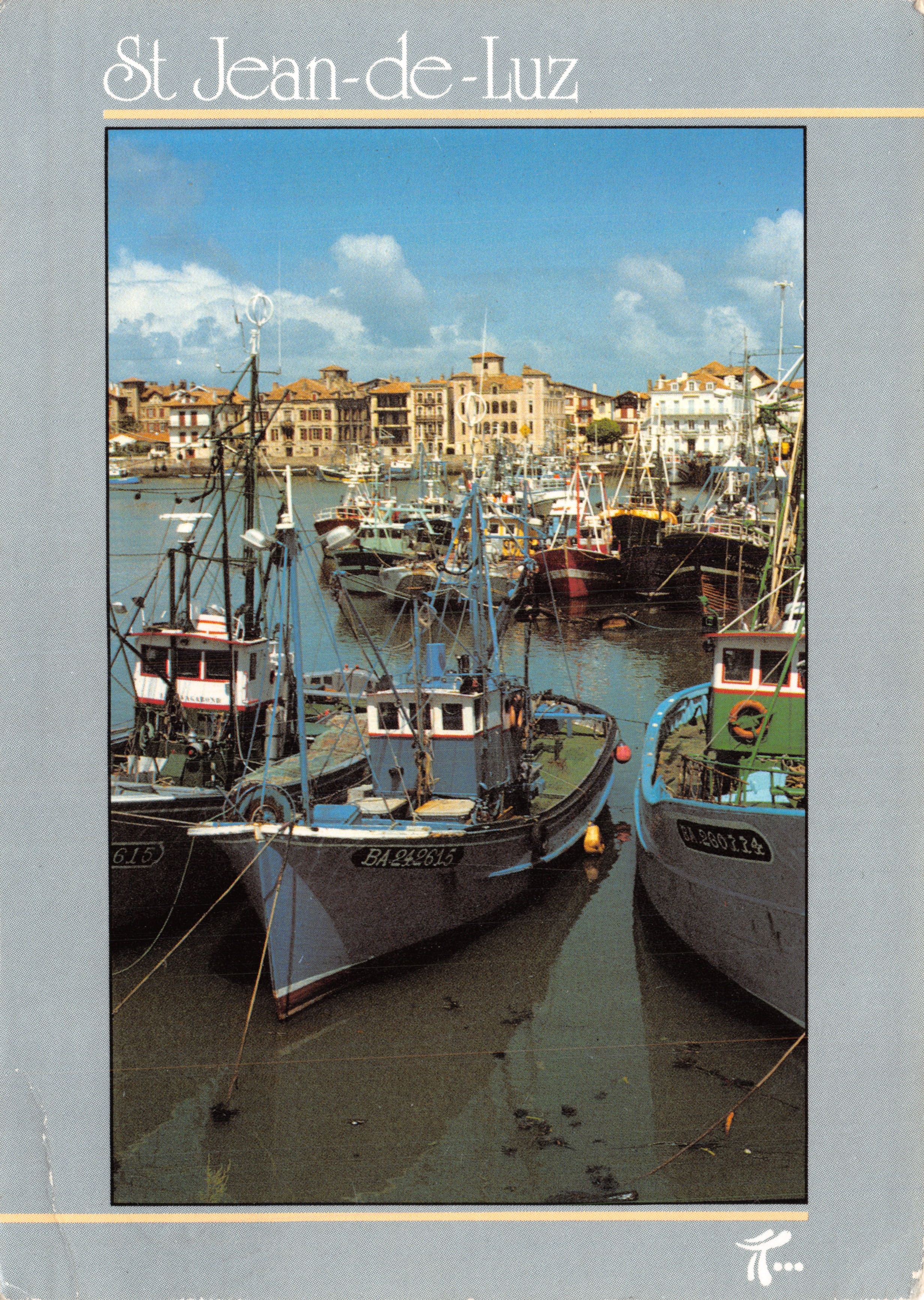St Jean-de-Luz — fishing port with colorful-hulled boats — Éditions Thouand, SL 023