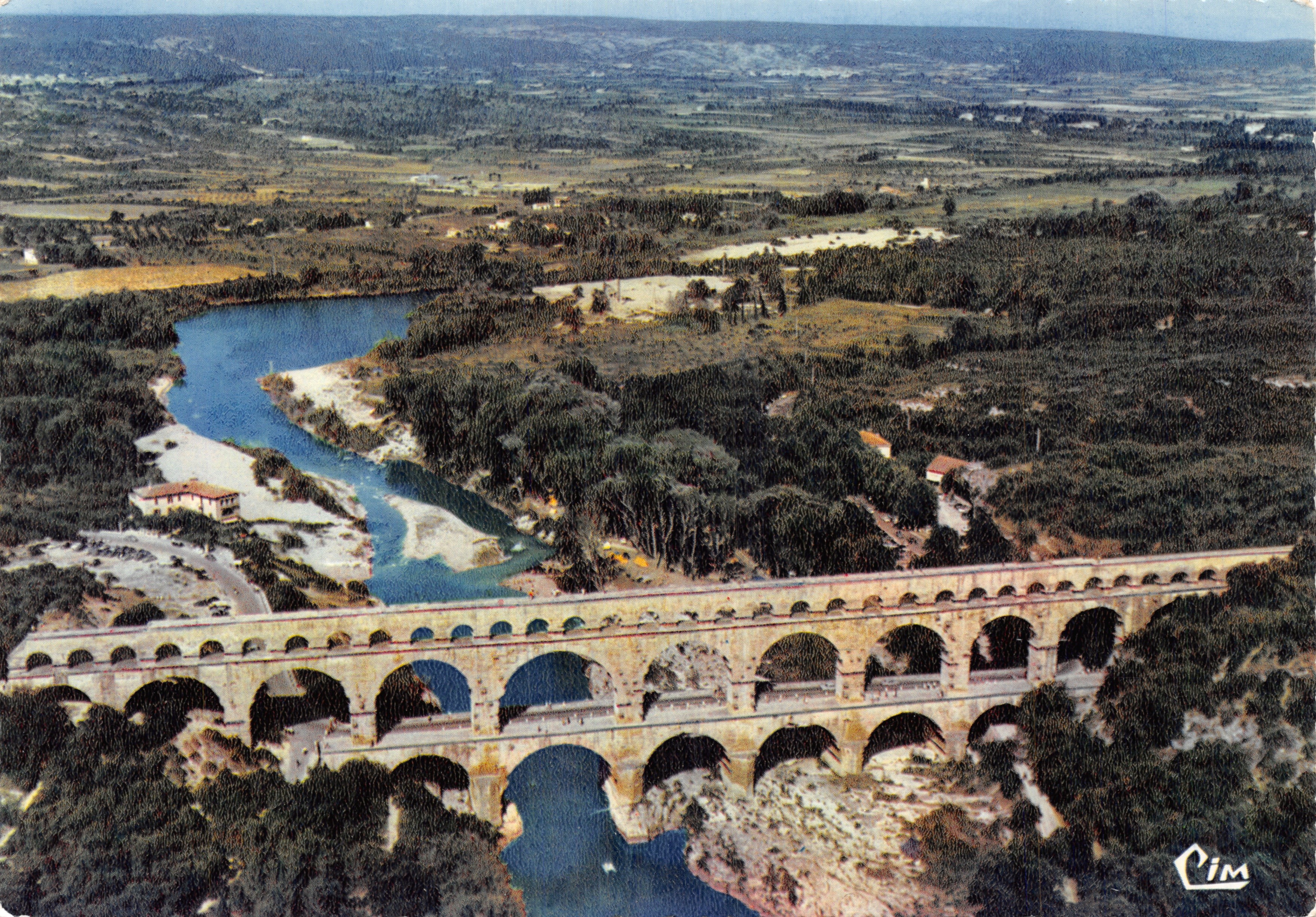 Pont du Gard — vue aérienne — éditeur CIM