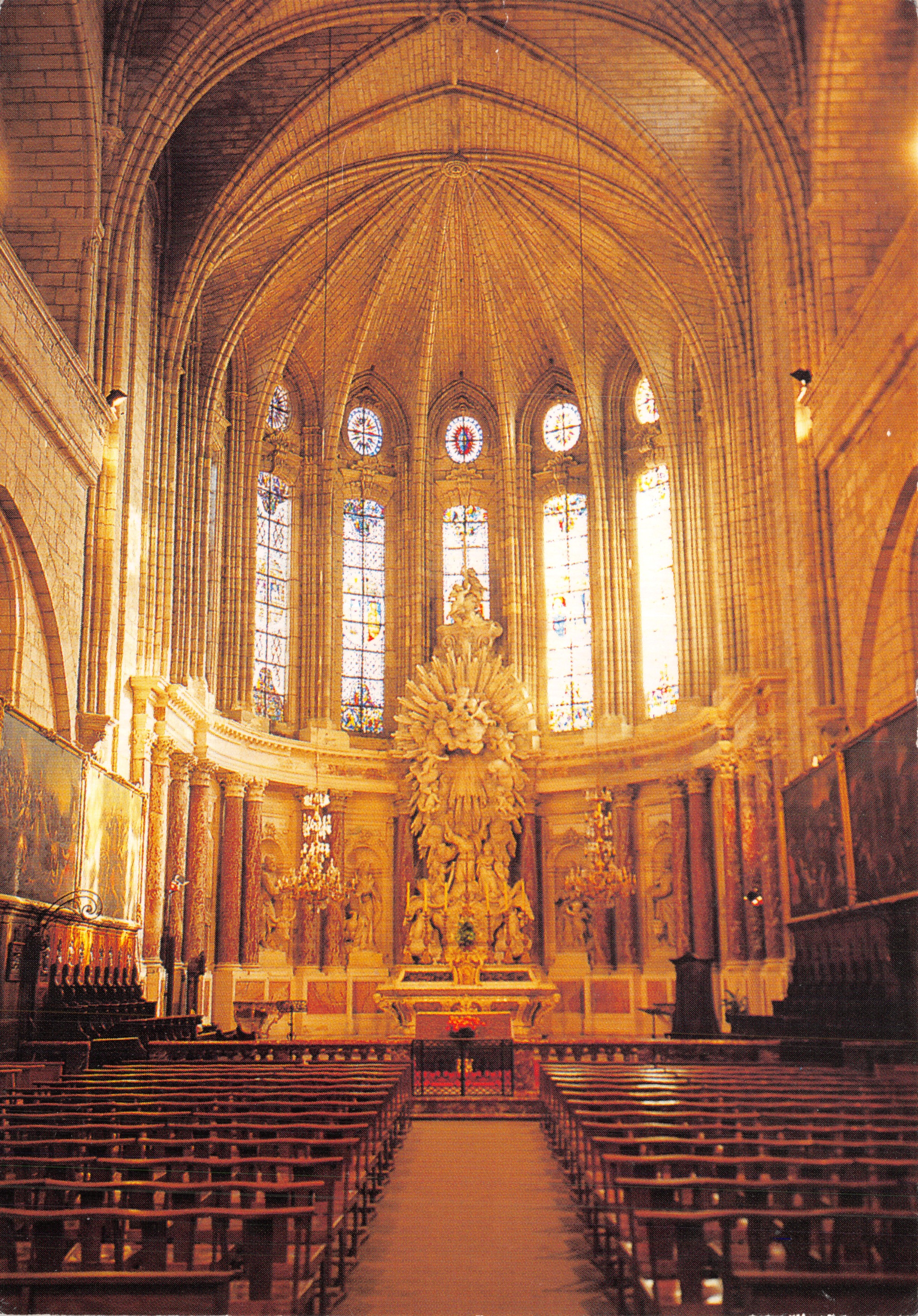 Kathedraal Saint-Nazaire — het koor (XIIIe eeuw) herzien (XVIIIe eeuw) — Foto Daniel Kuentz