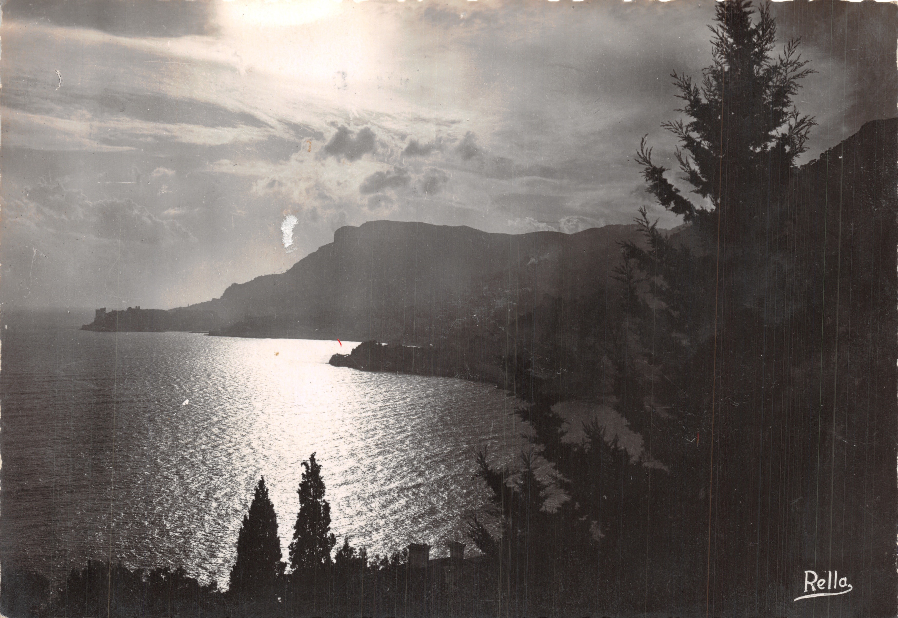 Monte-Carlo — vista de Mónaco y la Cabeza de Roquebrune — Éditions Rella