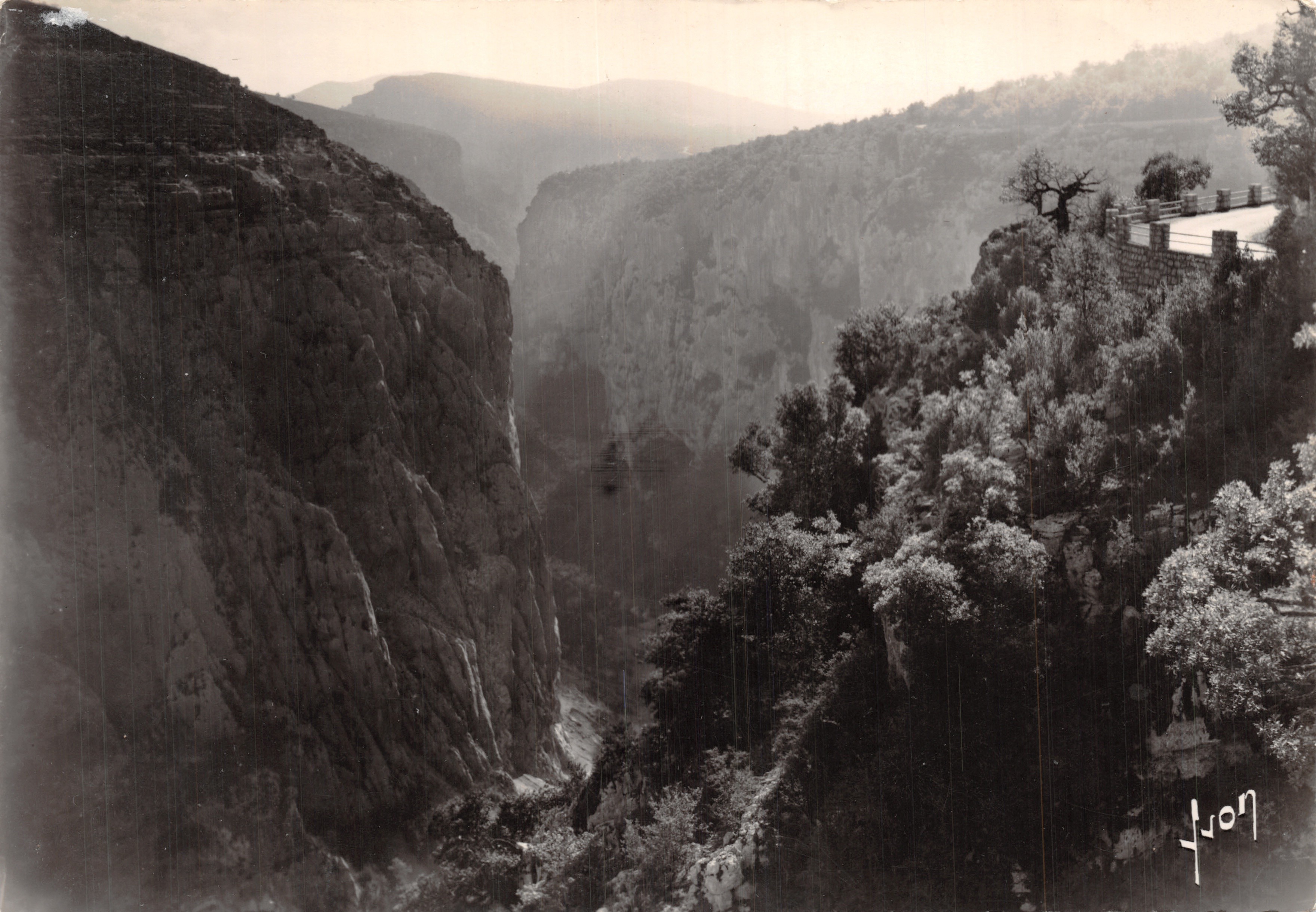 Verdon Gorges (Var) — Sublime Corniche — Éditions d'Art, Paris