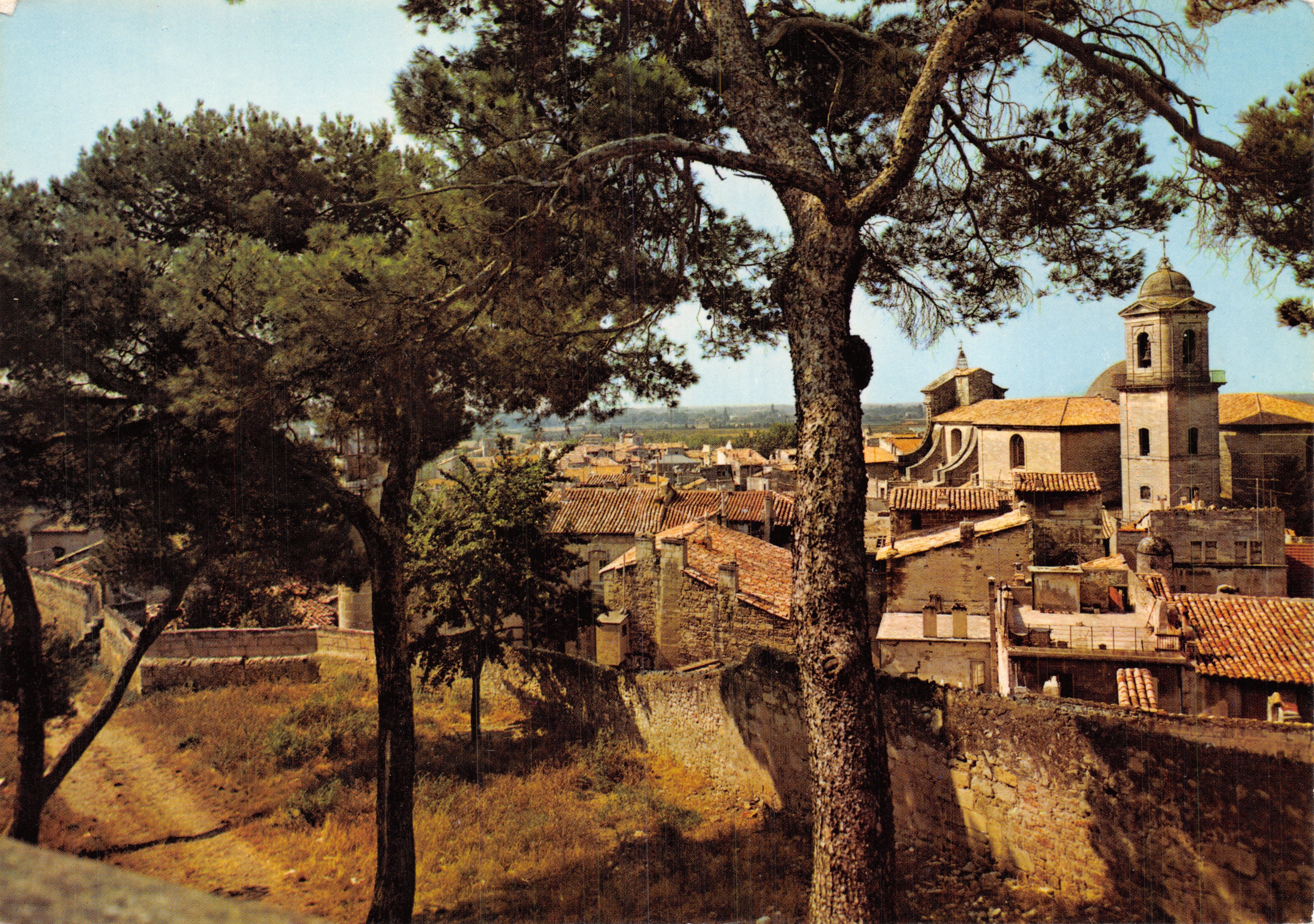 Vista generale presa dalle altezze del Castello — Beaumarchais — Editions « SL »
