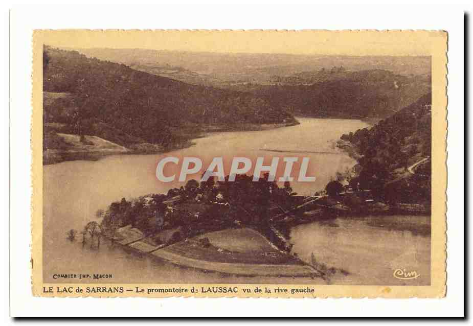 Le Lac de Sarrans — Le promontoire de Laussac vu de la rive gauche — Coumbier Imp. Macon