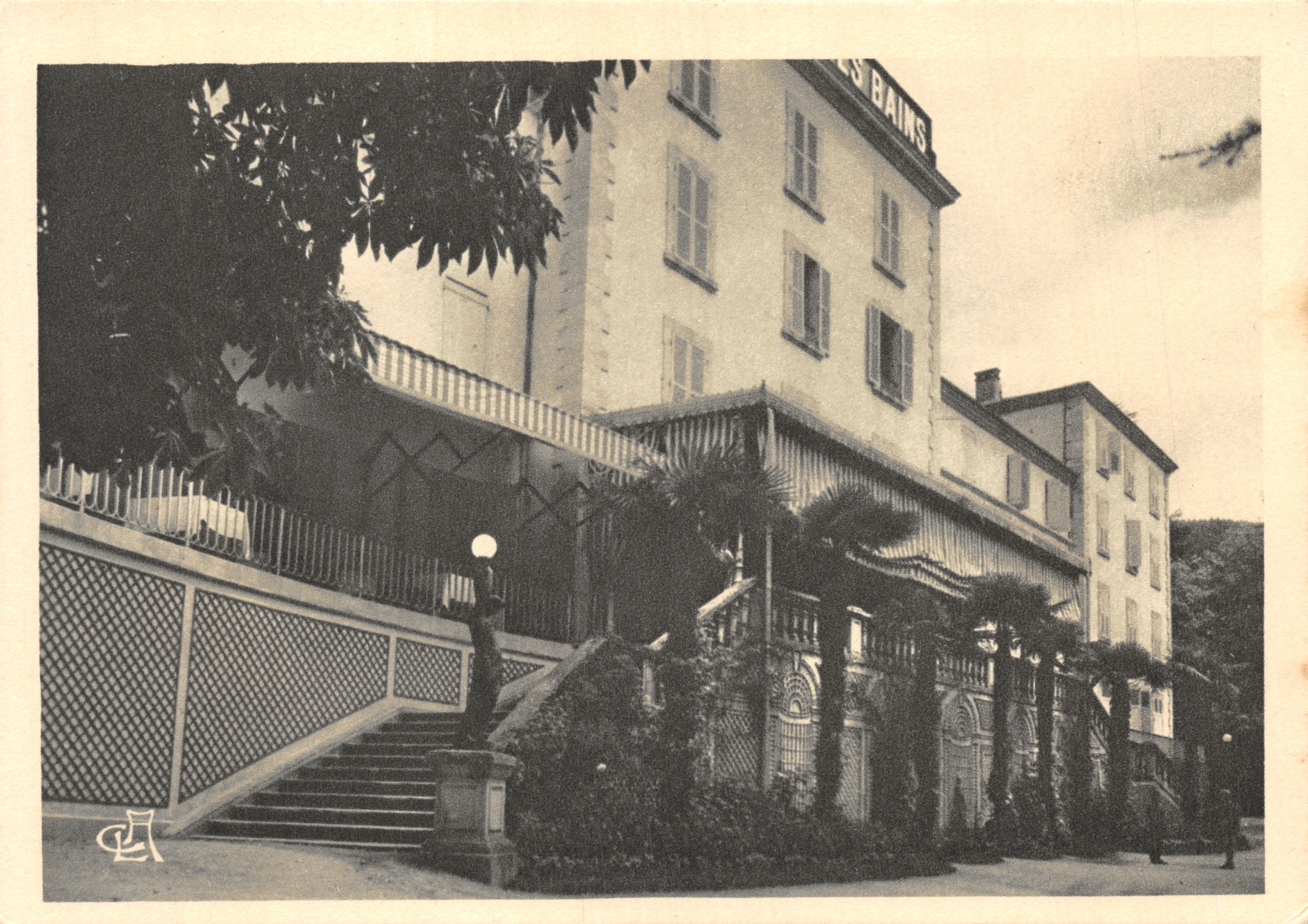 Vais-les-Bains — Grand Hotel des Bains — editor G.-L. Arlaud, Lyon, n.º 1401