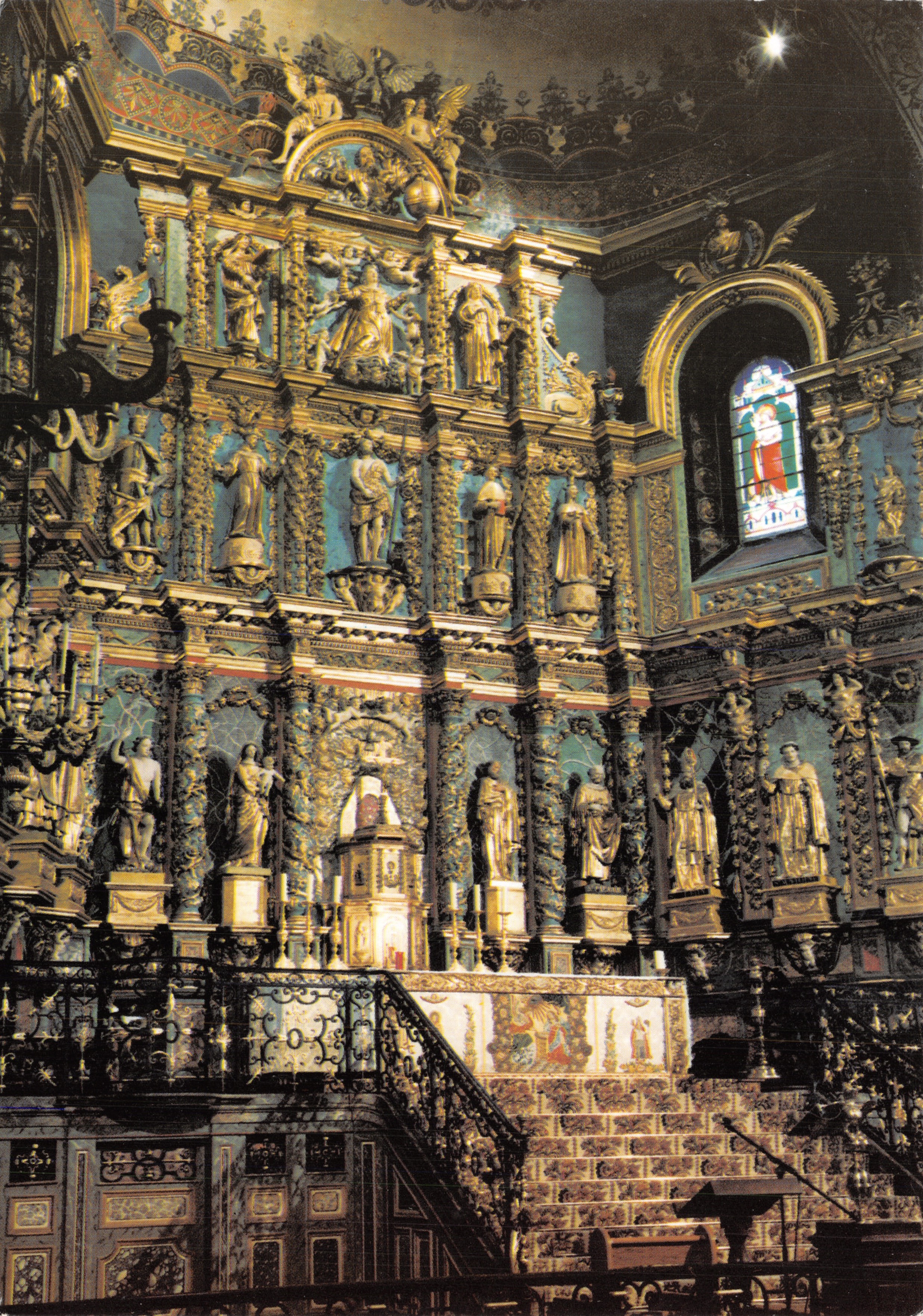 Retabel van de kerk Saint-Jean-Baptiste — St-Jean-de-Luz — Les Éditions du Mondarrain