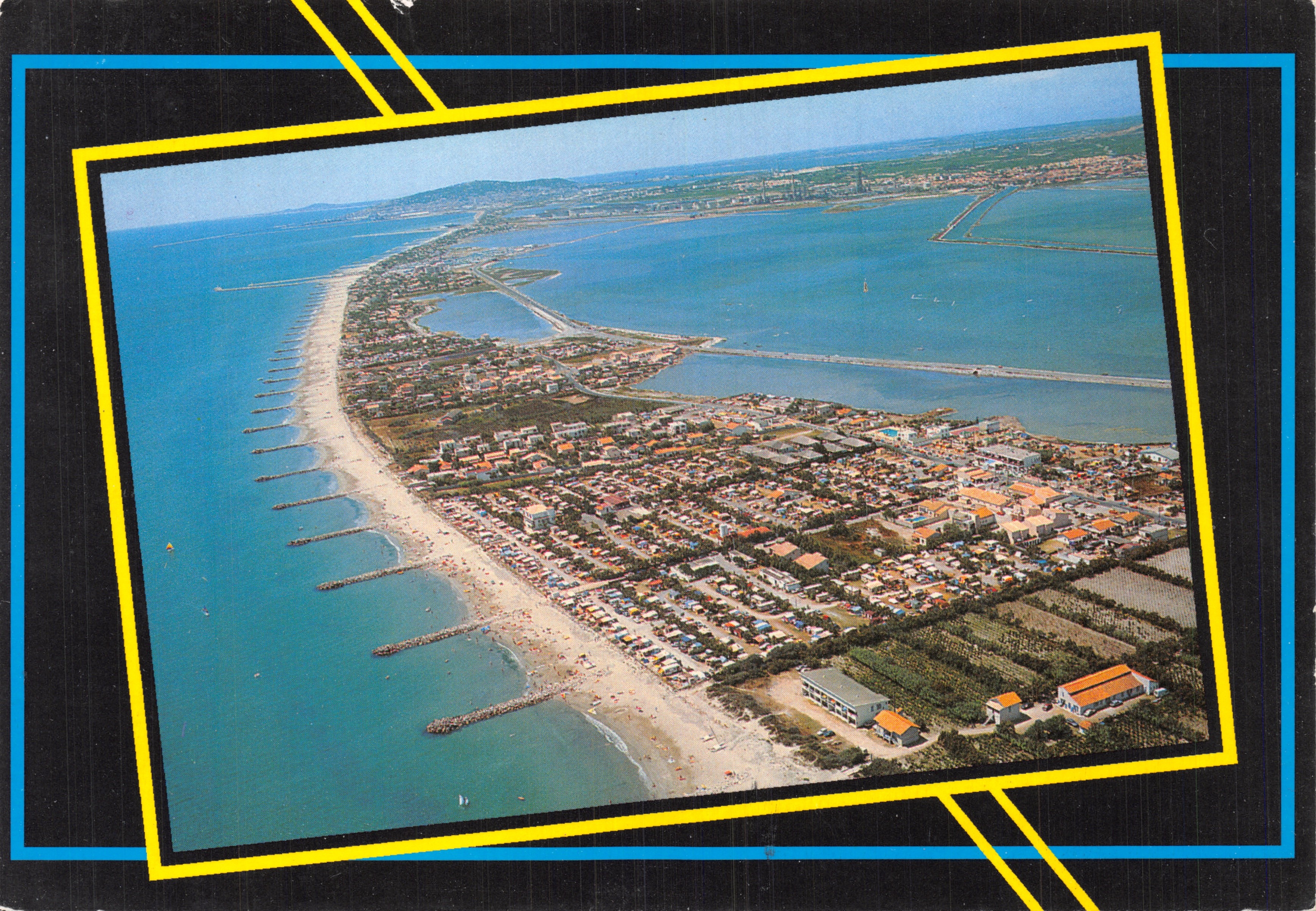 Frontignan Plage (34110) — vue aérienne avec le Mont Saint Clair en arrière-plan — Éditions Totalcolor, n° 16.315