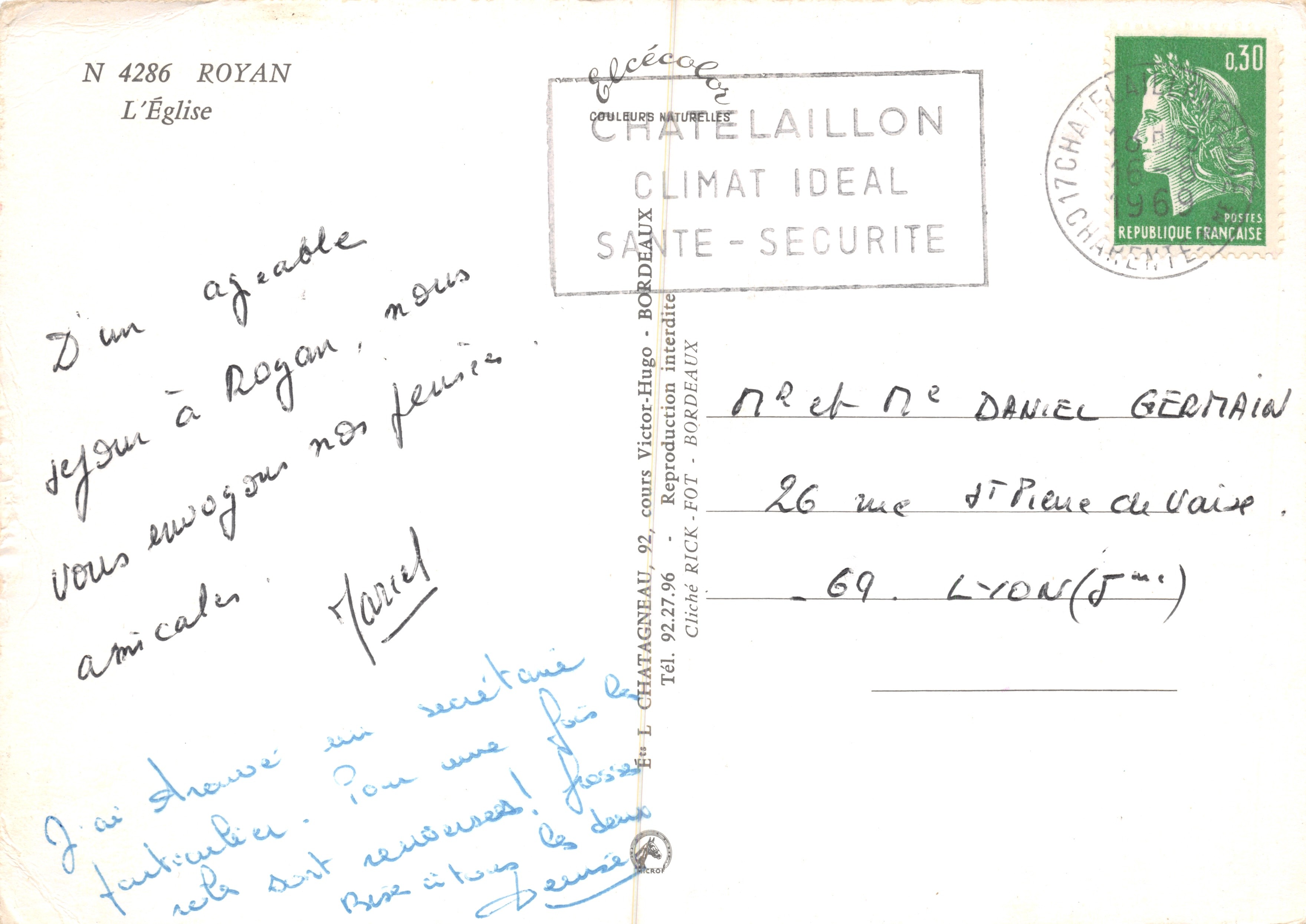 Chiesa di Royan — vista della piazza con campanile moderno — Editore Elcé, N° 4286 — Verso