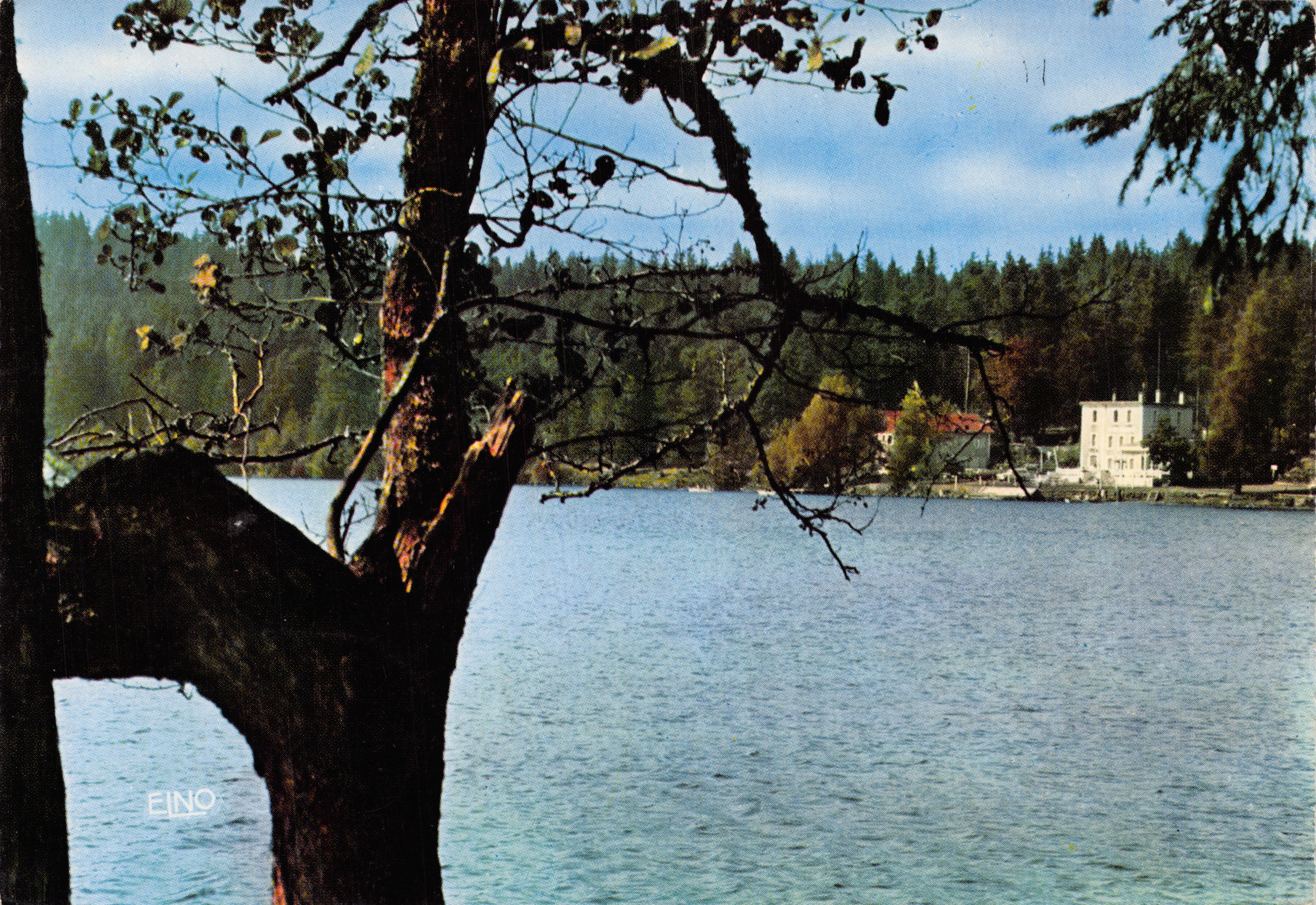 Lac du Bouchet — paysage avec le Chalet-Hôtel — Éditions MARGERIT-BREMOND