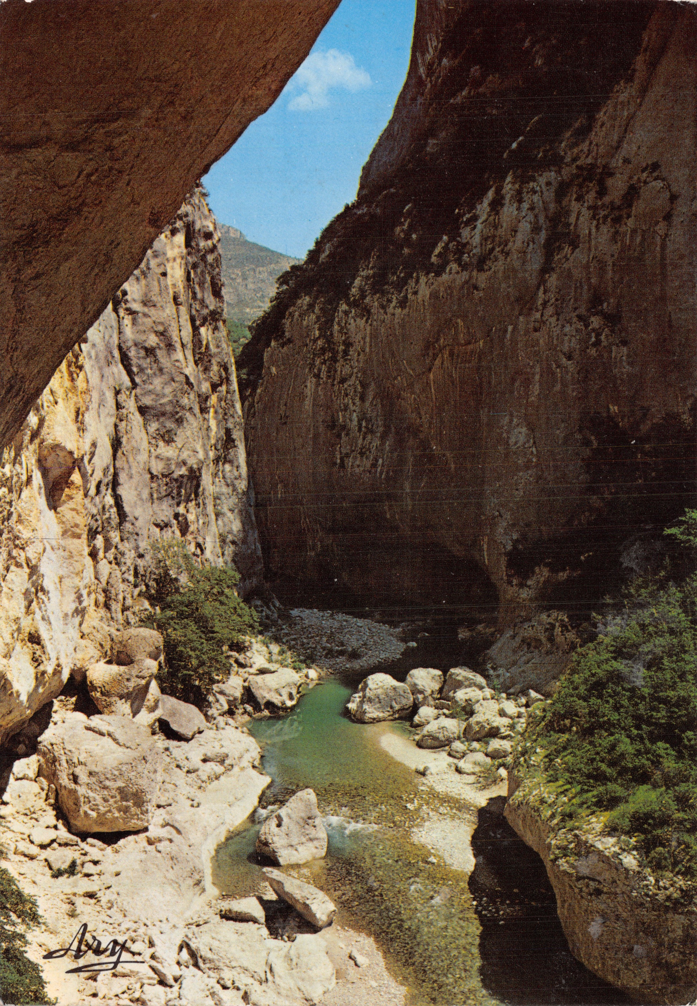 Verdon Gorges — view from a chasm — Tardy edition
