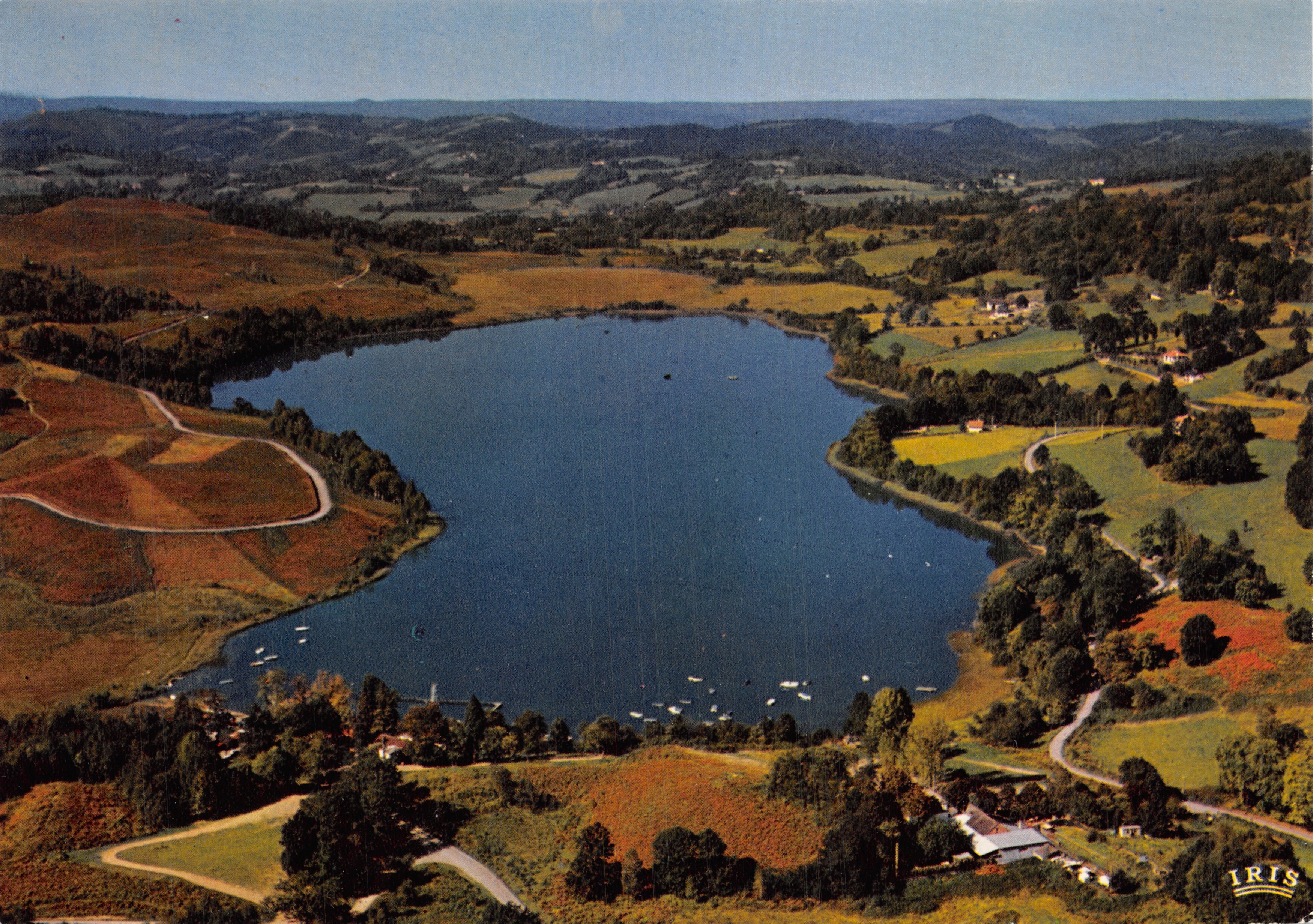 Lac de Lourdes — vue aérienne — éditeur IRIS
