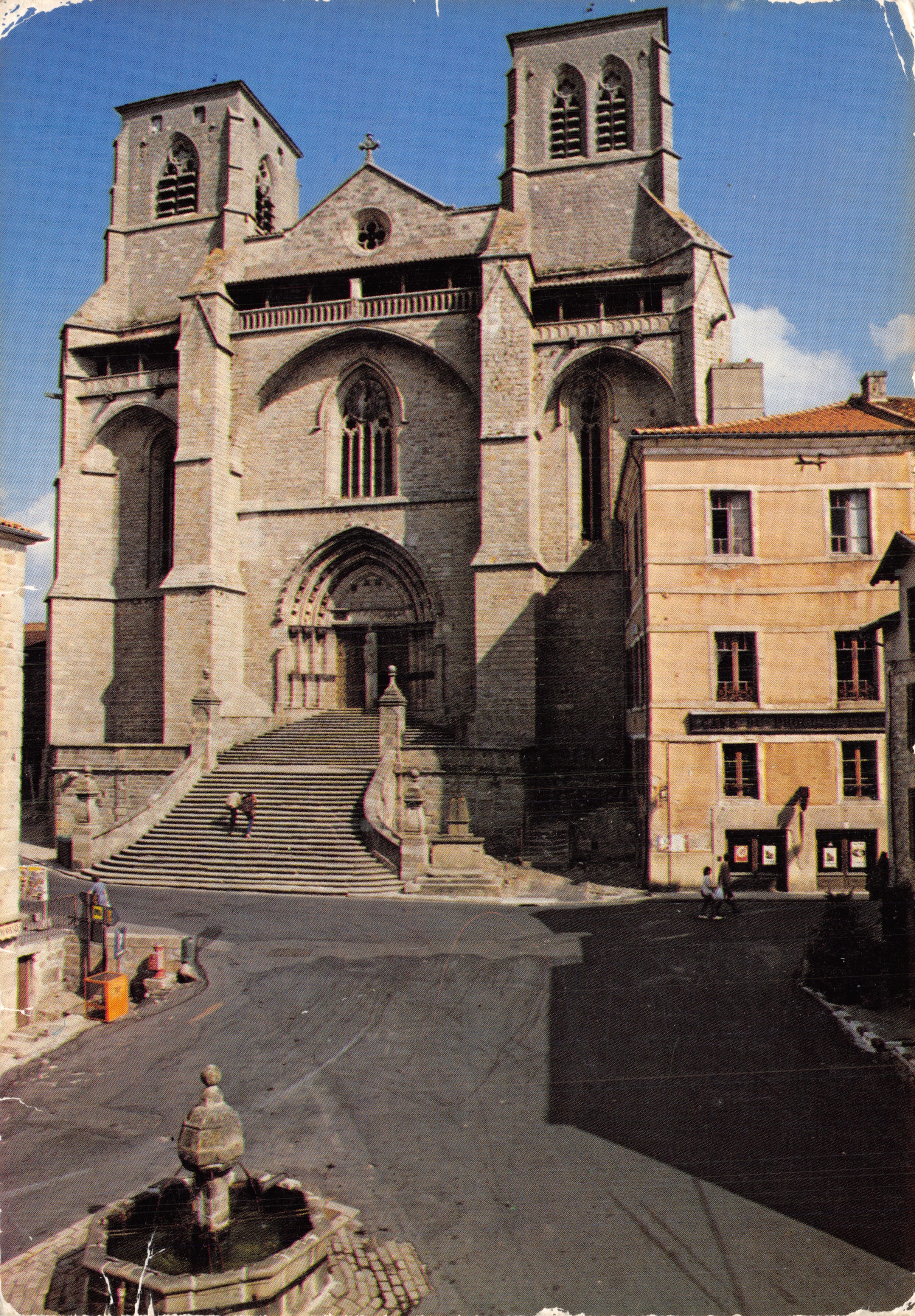 La Chaise-Dieu (Haute-Loire) — Facade van de Abdij — Editions D. PIGNOL
