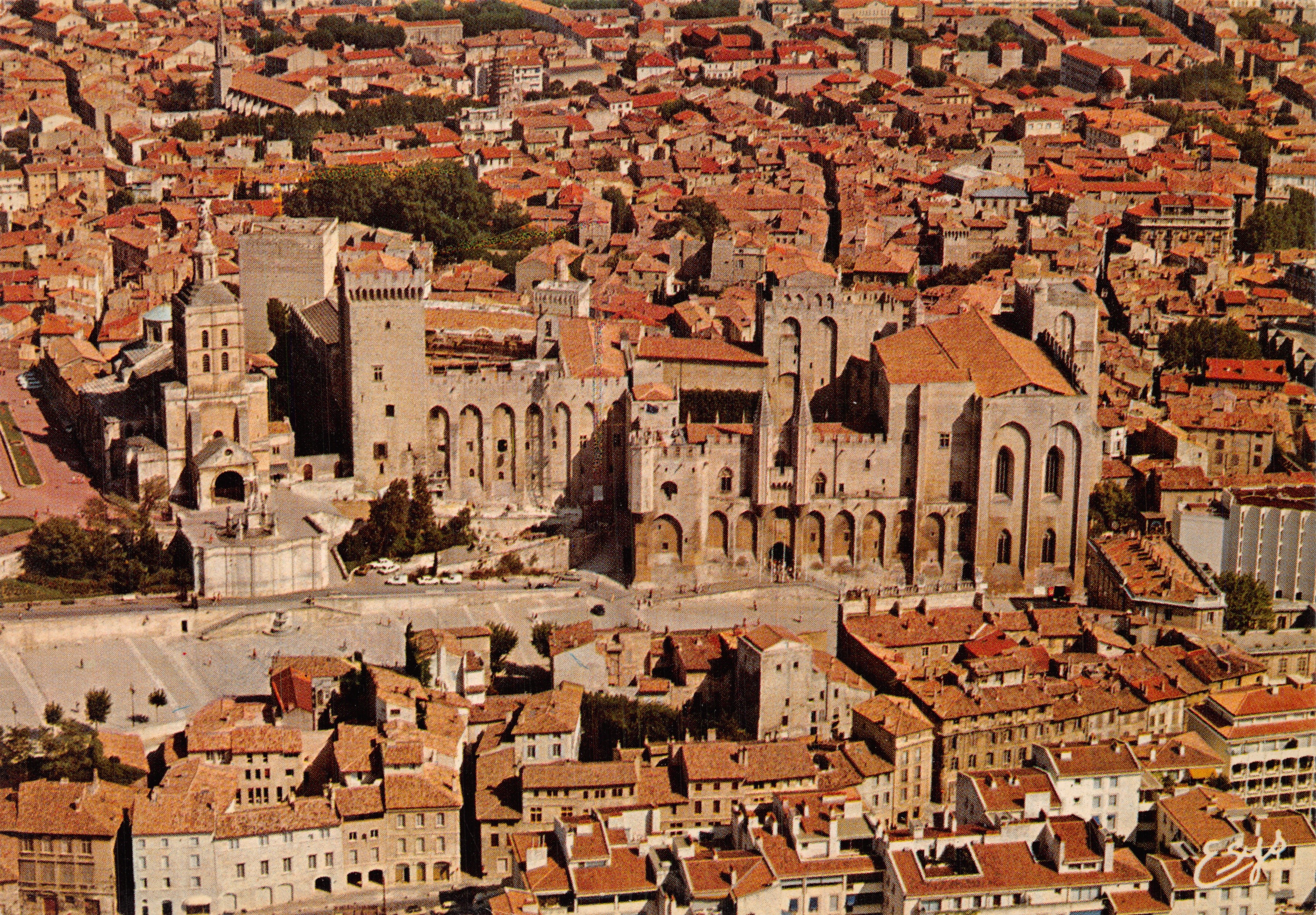 Avignon (Vaucluse) — Notre-Dame-des-Doms (XII secolo) e il Palais des Papes (XIV secolo) — Azancolor Editions