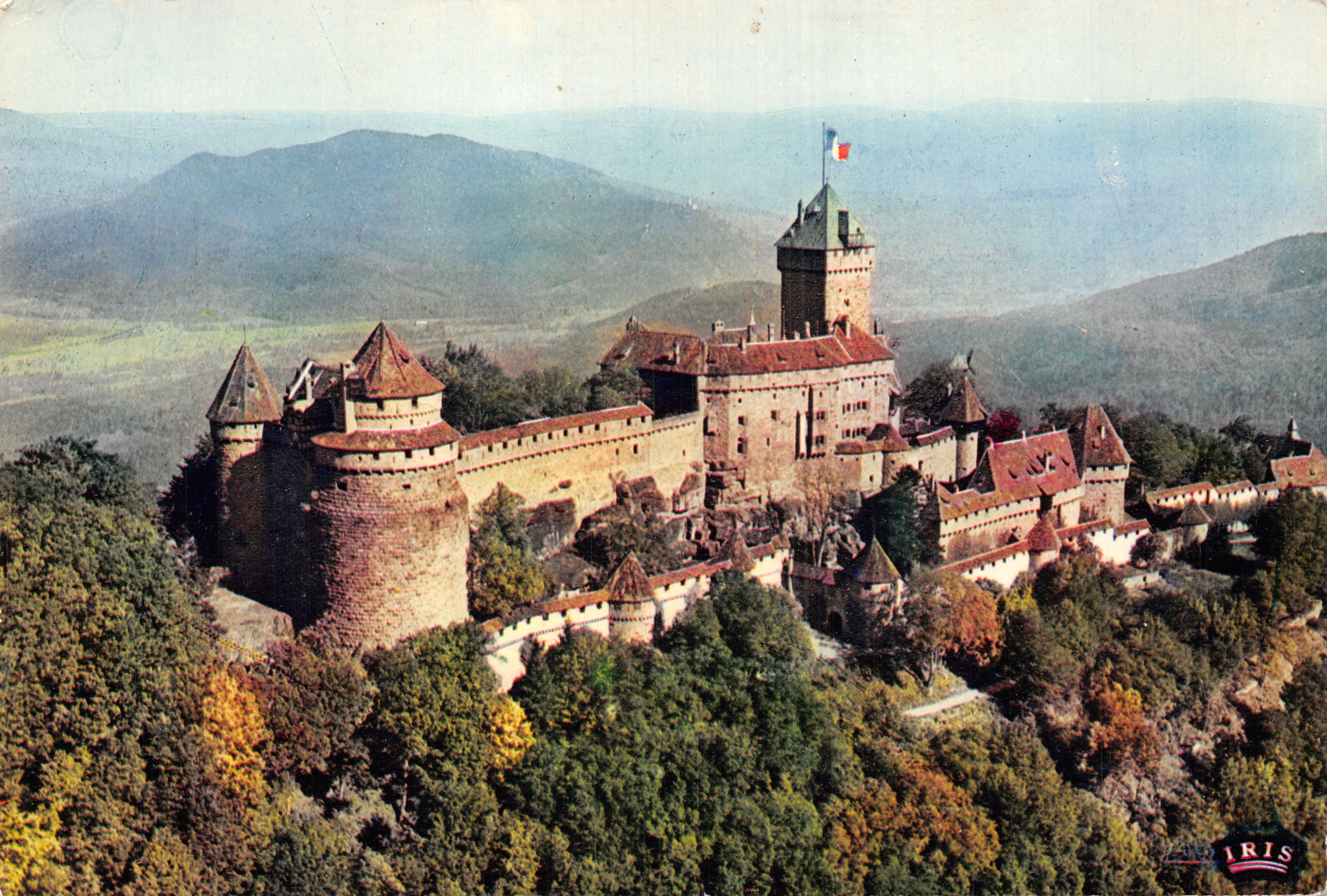Château du Haut-Kœnigsbourg — vue aérienne — éditeur IRIS