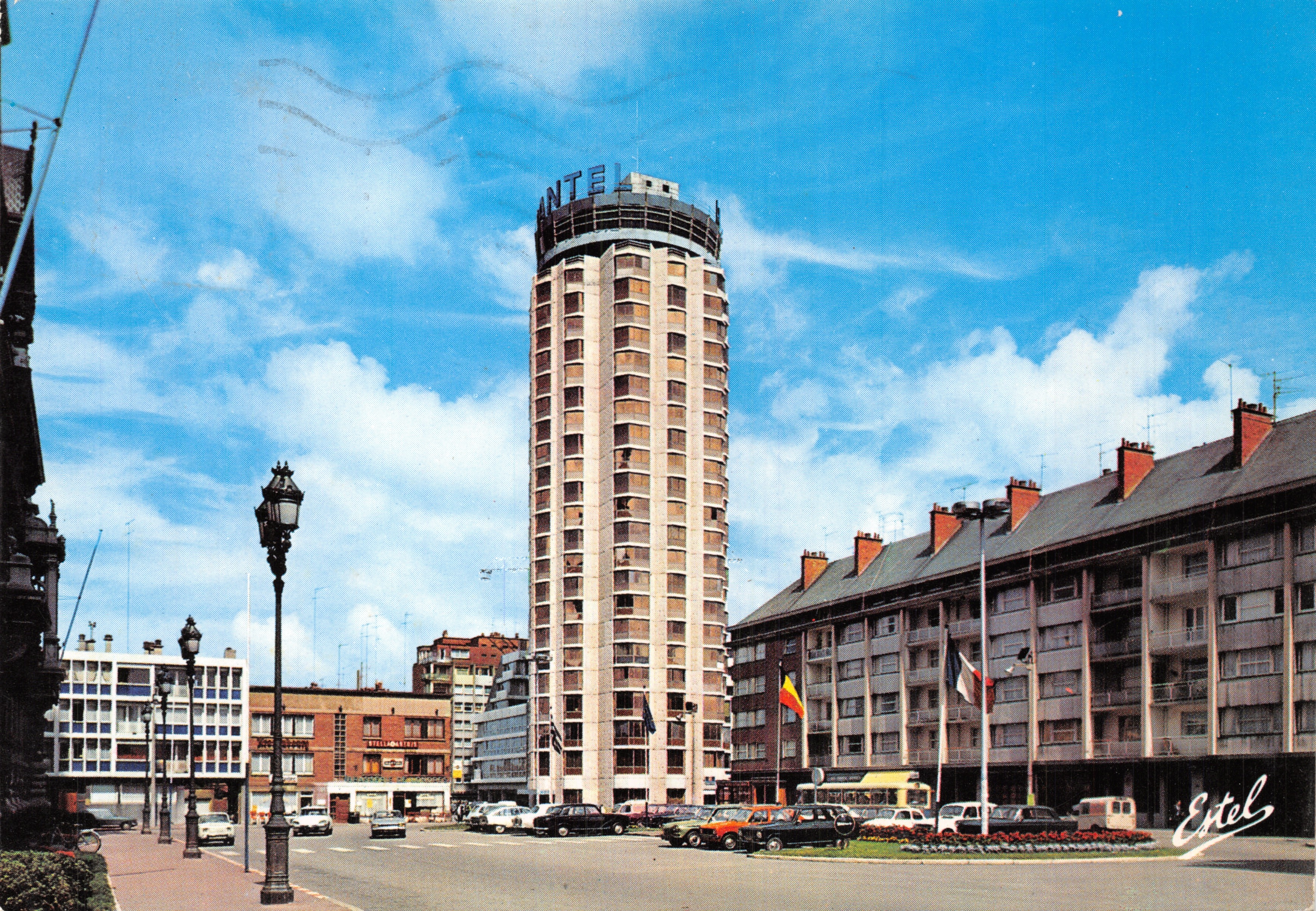 Hotel Etel — torre cilindrica con insegna 'HOTEL' — Éditions Etel