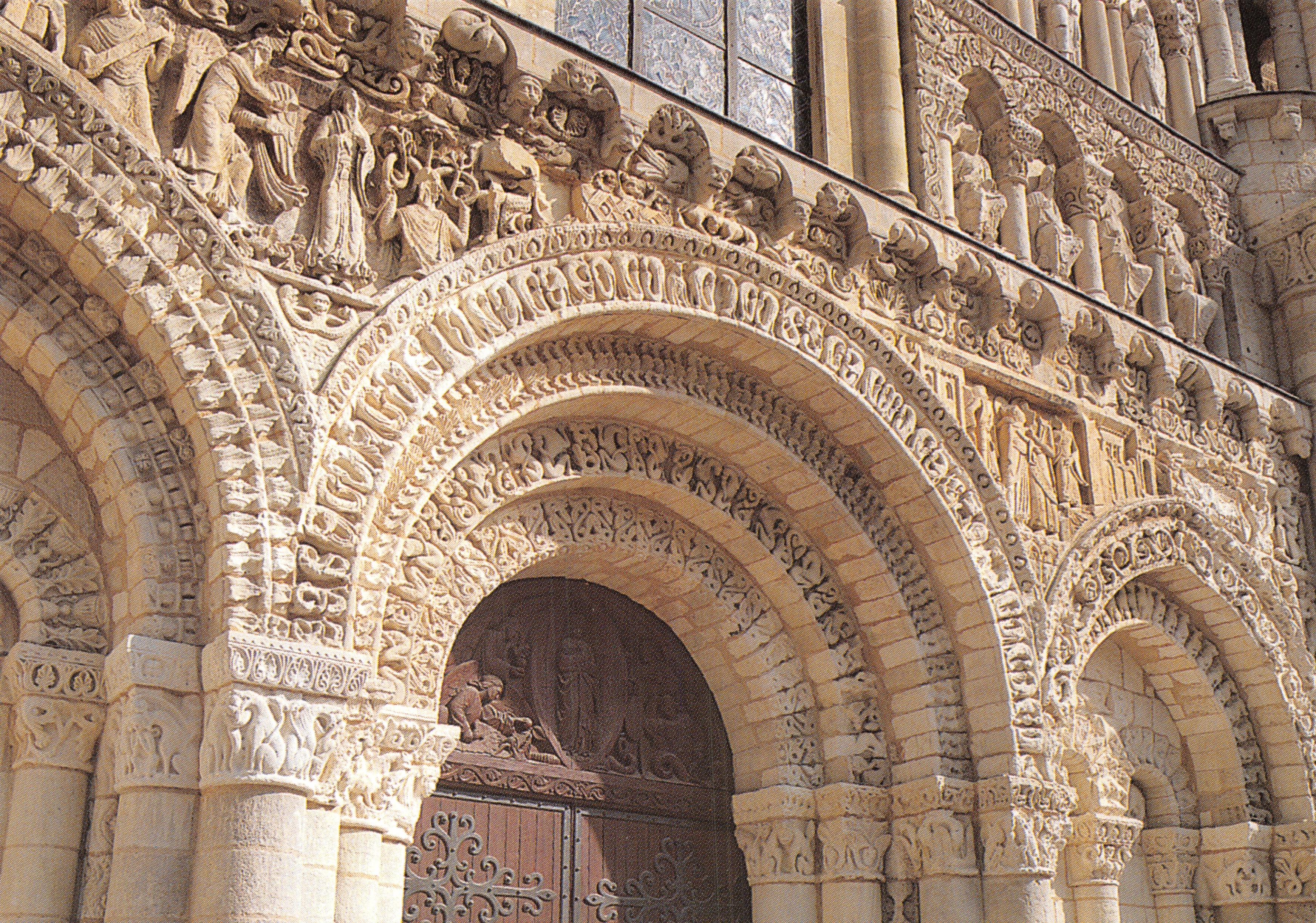 Portal principal de la Iglesia de Notre-Dame la Grande en Poitiers — editor M.G.E. n.º 3 427140 050004