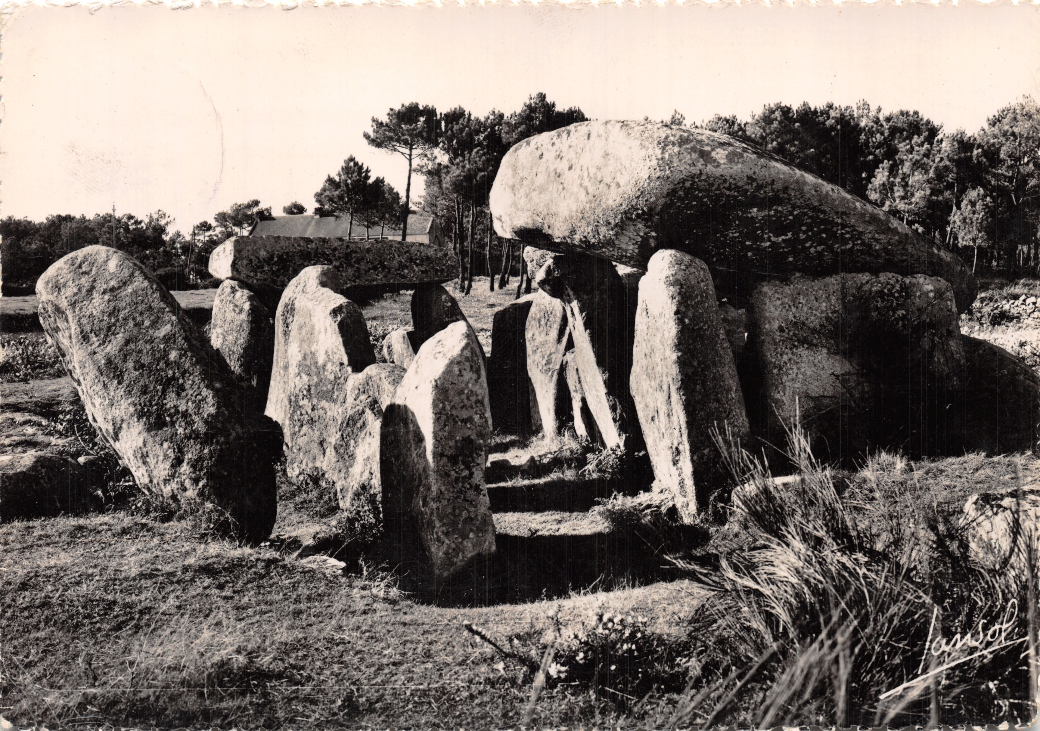 Dolmen van Keriaval — Carnac (Morbihan) — Editions Photographiques JANSOL