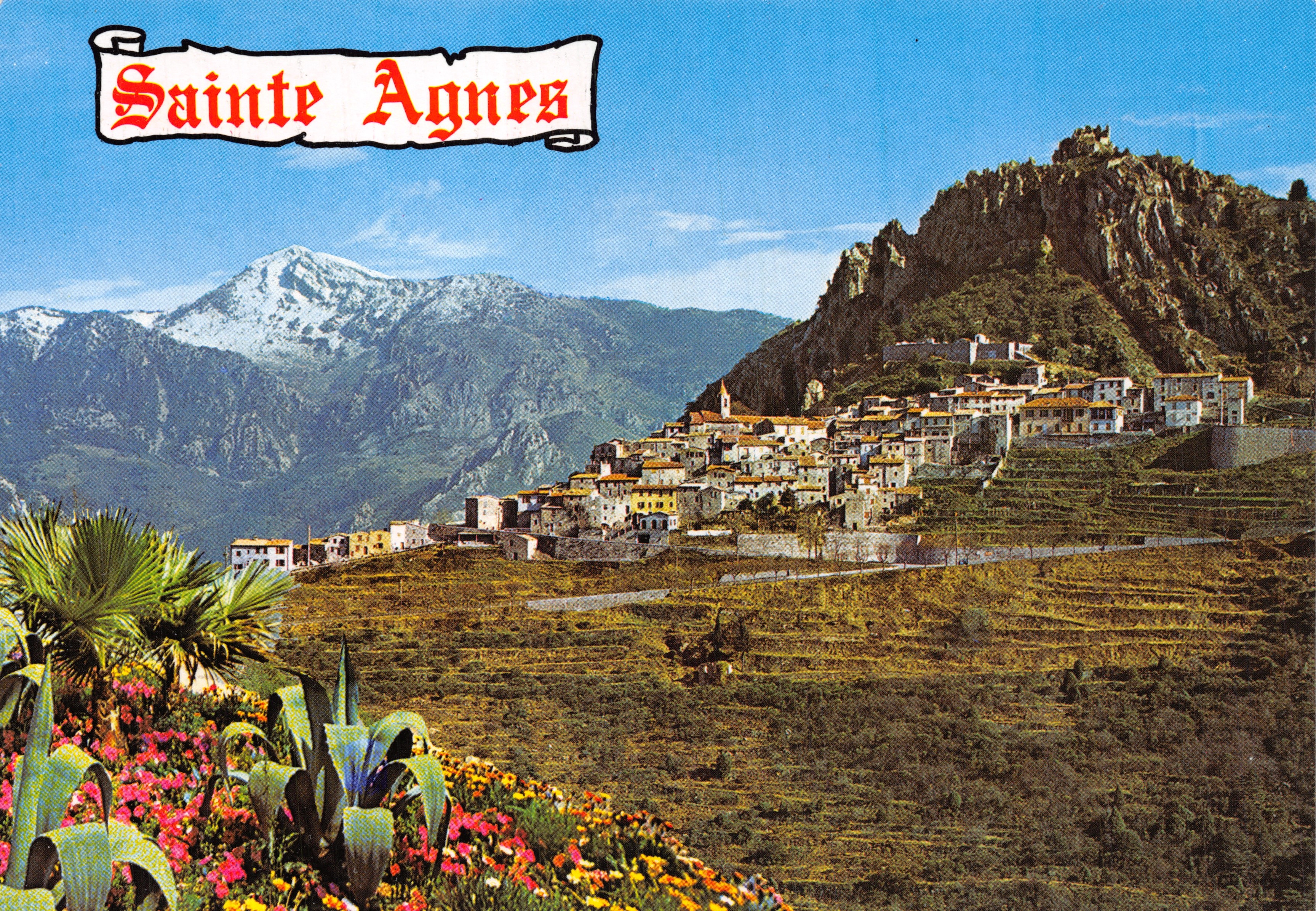 Sainte Agnes — villaggio costruito su terrazze ai piedi di una catena montuosa innevata — editore SOPICO, n. SA 1