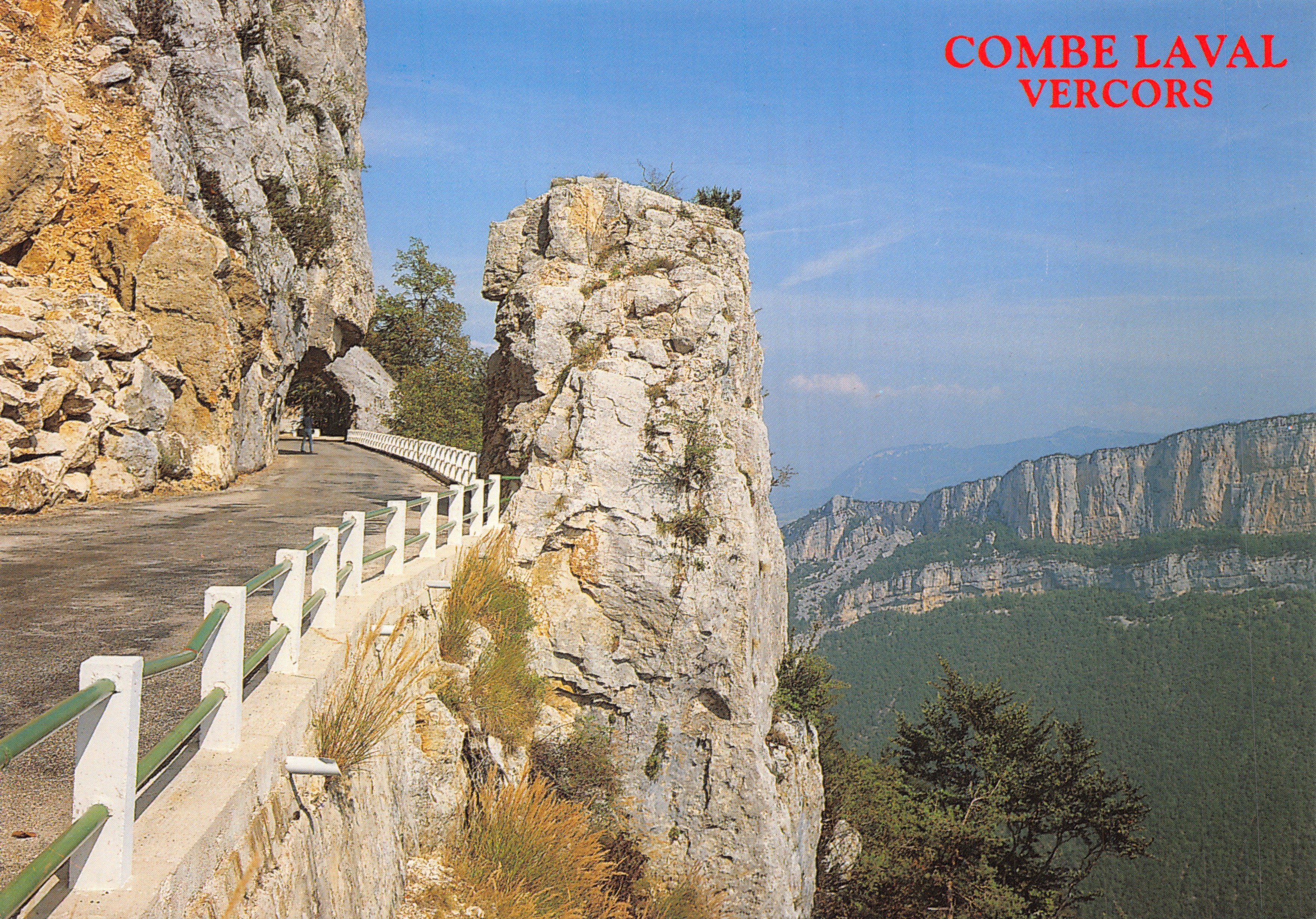 Combe Laval - Vercors — strada panoramica tra scogliere di calcare — FLASH CARTES Edizioni