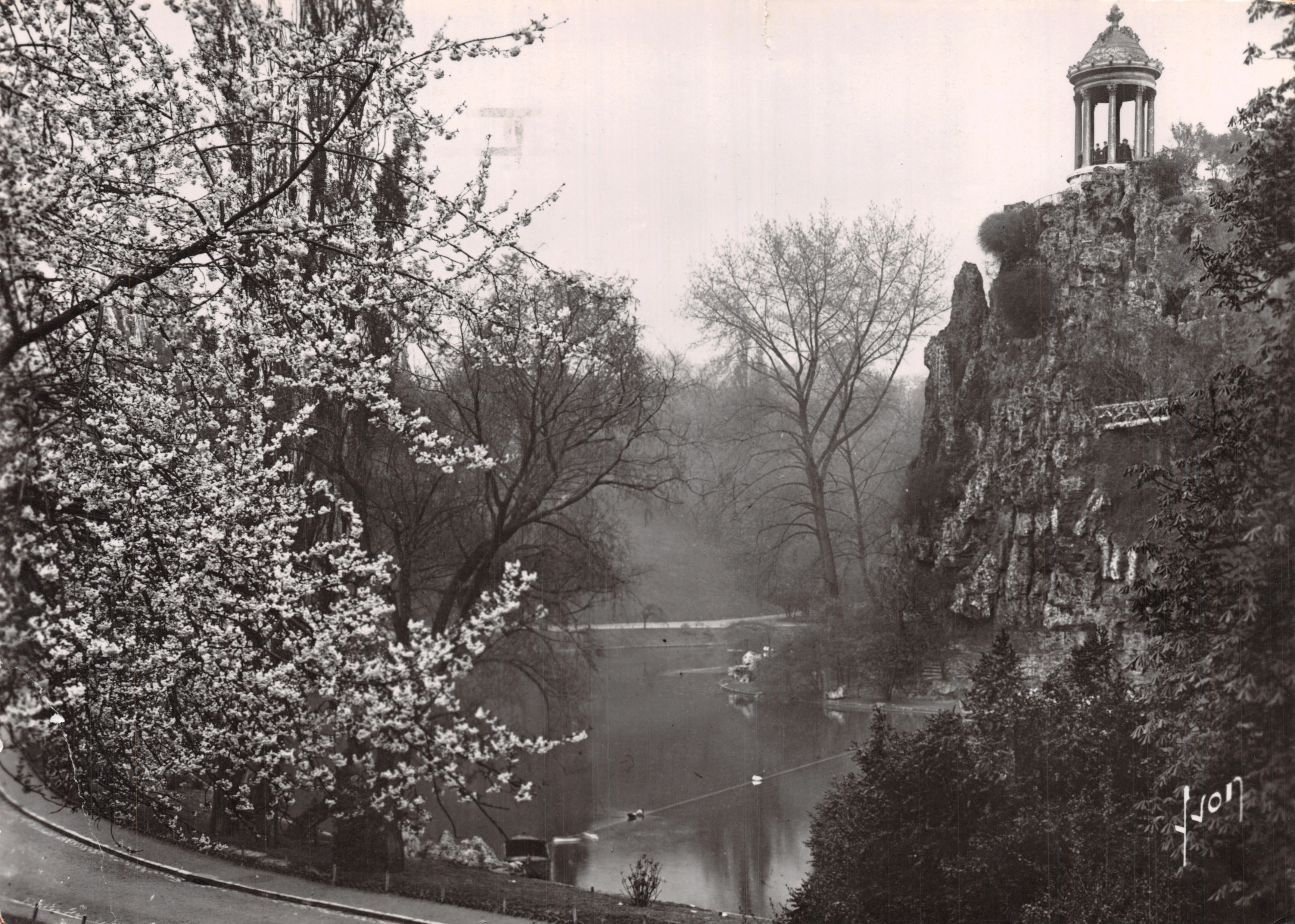 Le Parc des Buttes-Chaumont — uitzicht op het meer en het Tempel van de Wijsheid — Éditions d'Art, n° 548
