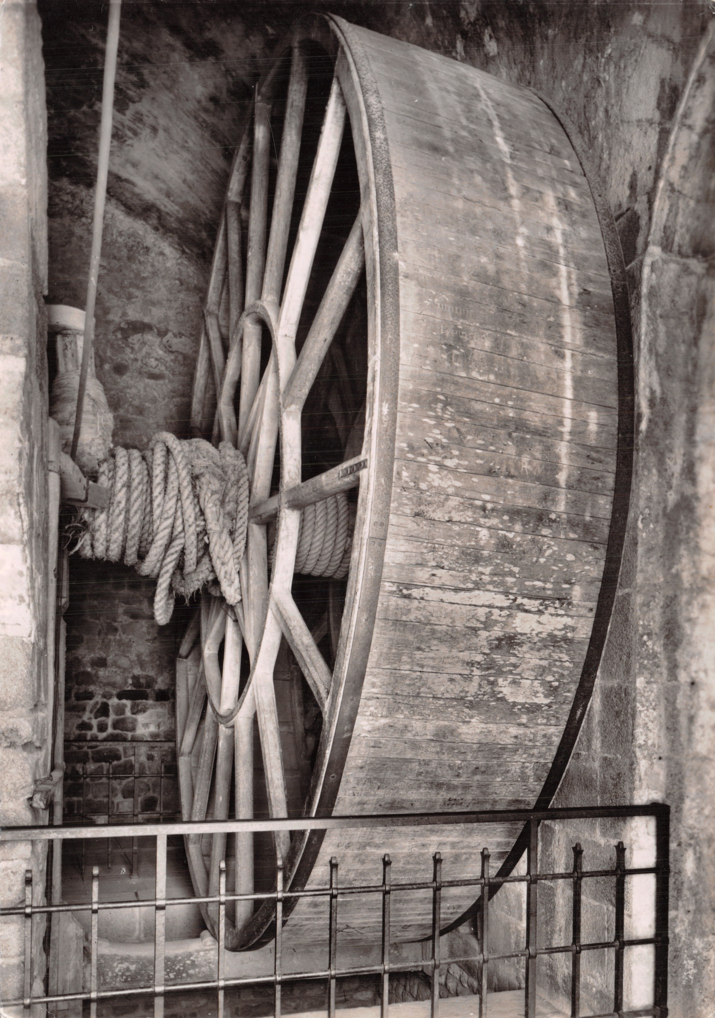 Mont-Saint-Michel — La Rueda del Monte-Charge — editor Pasquier, París
