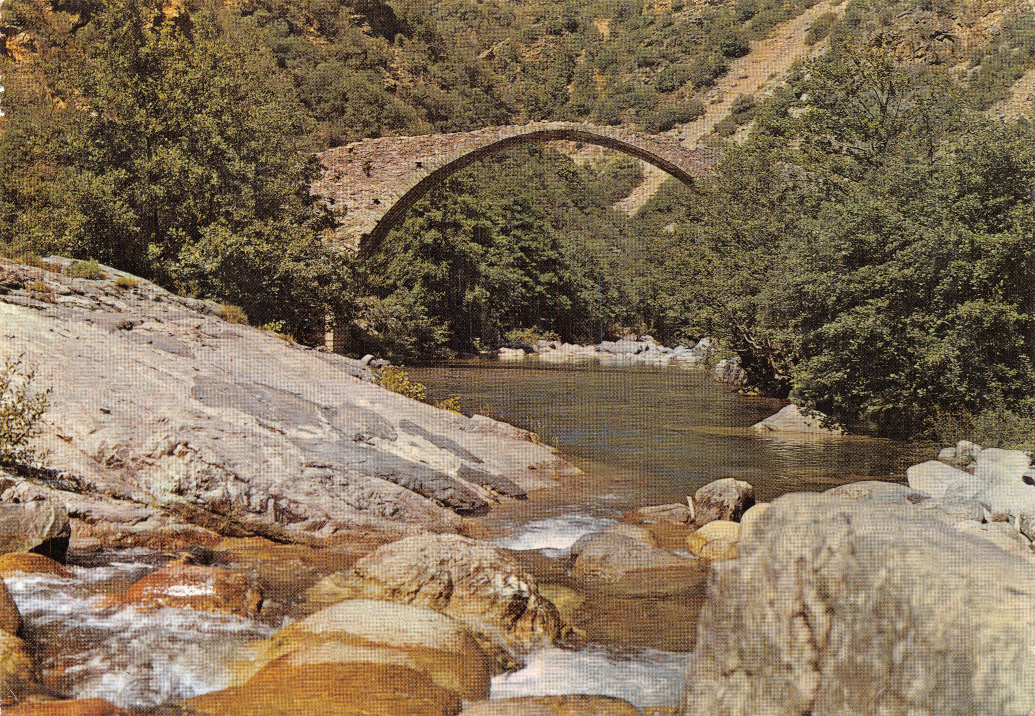 Pont Génois — puente de piedra con un solo arco — Editions Kalliste, n°601