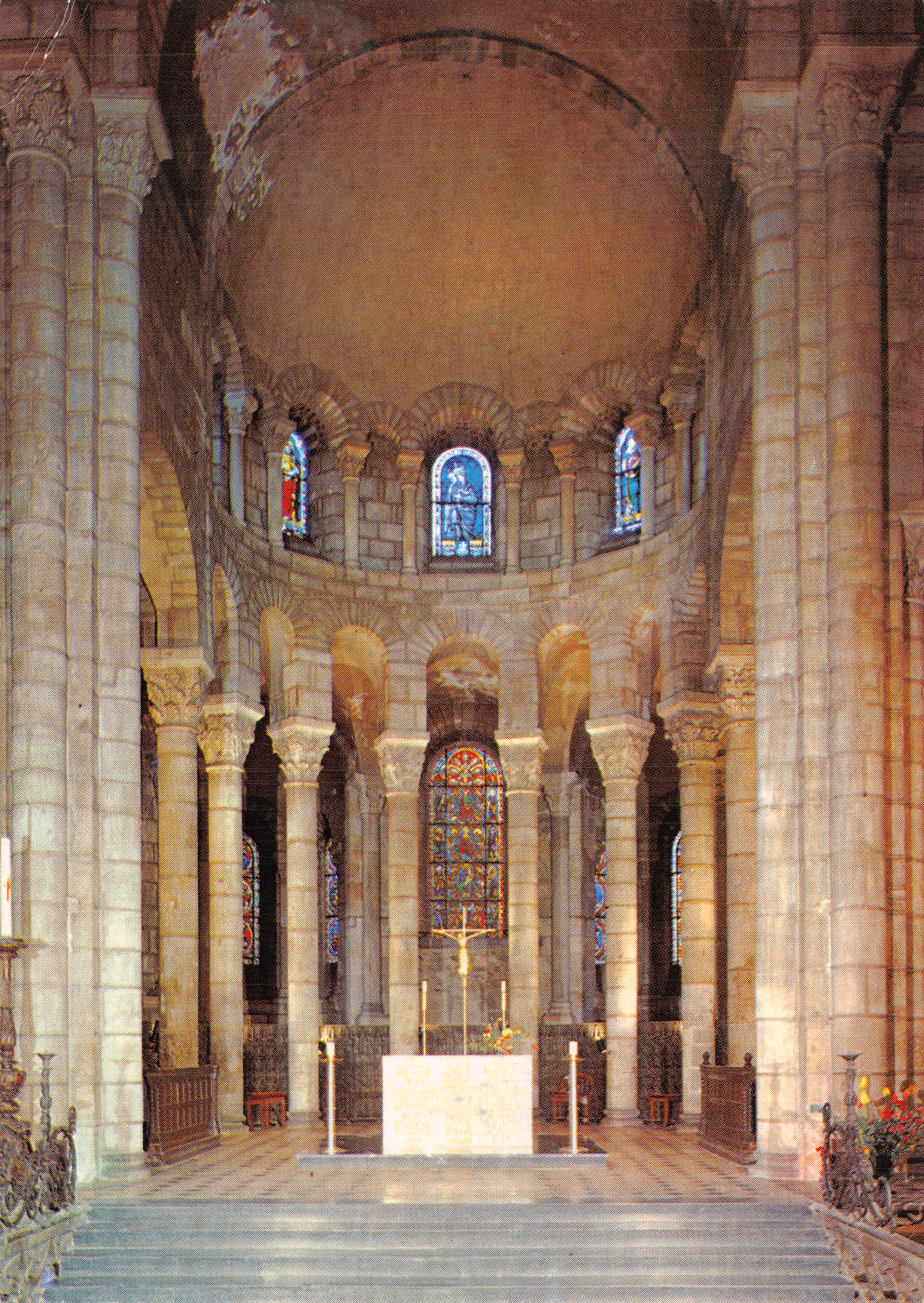 Basilica di Notre-Dame du Port — Il coro (XII-XIII secolo) — Editions du LYS, Thiers