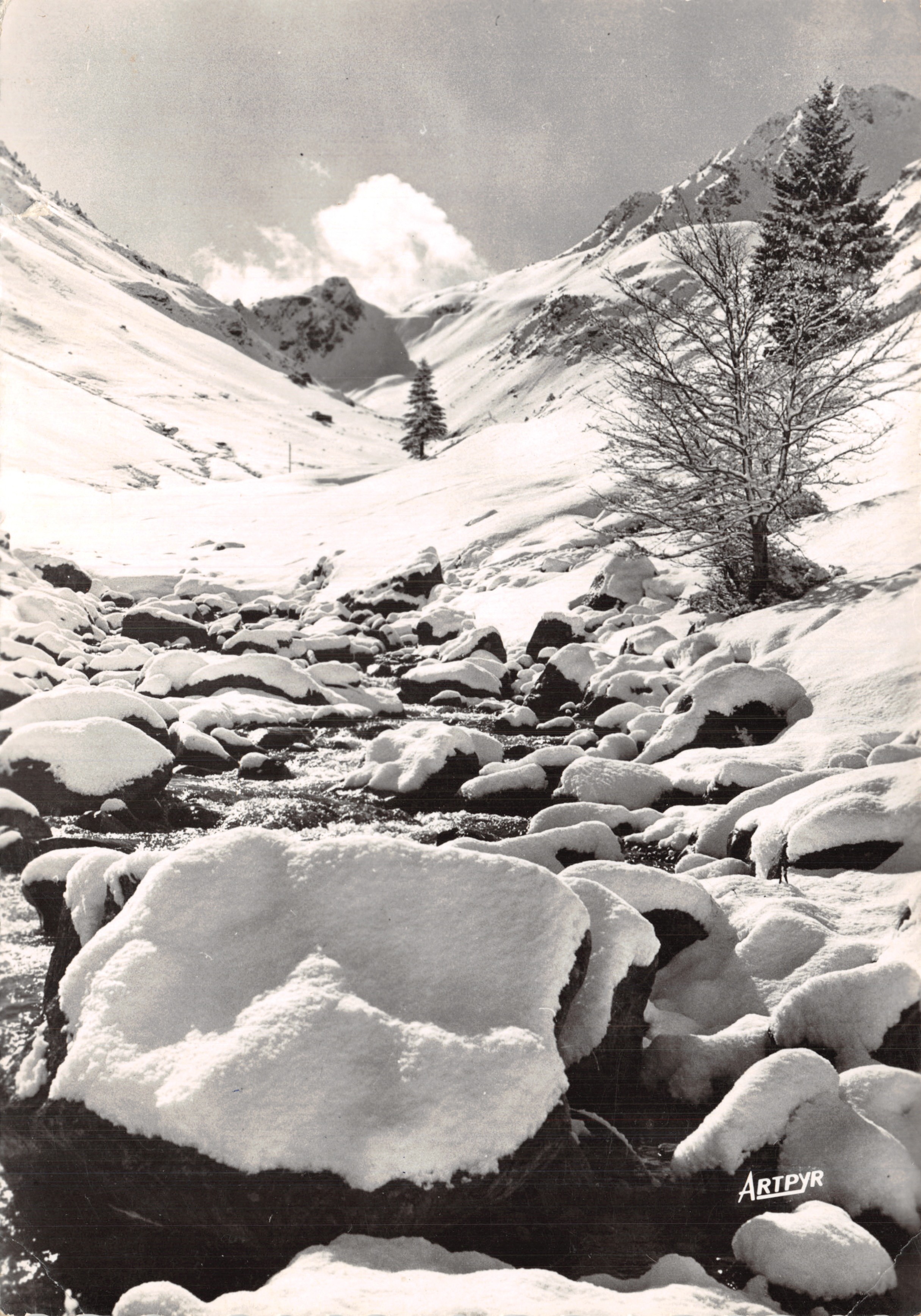 Snowy Valley — Le Gave d'Escoubous at la Gobie — publisher ARTPYR, no. 5619