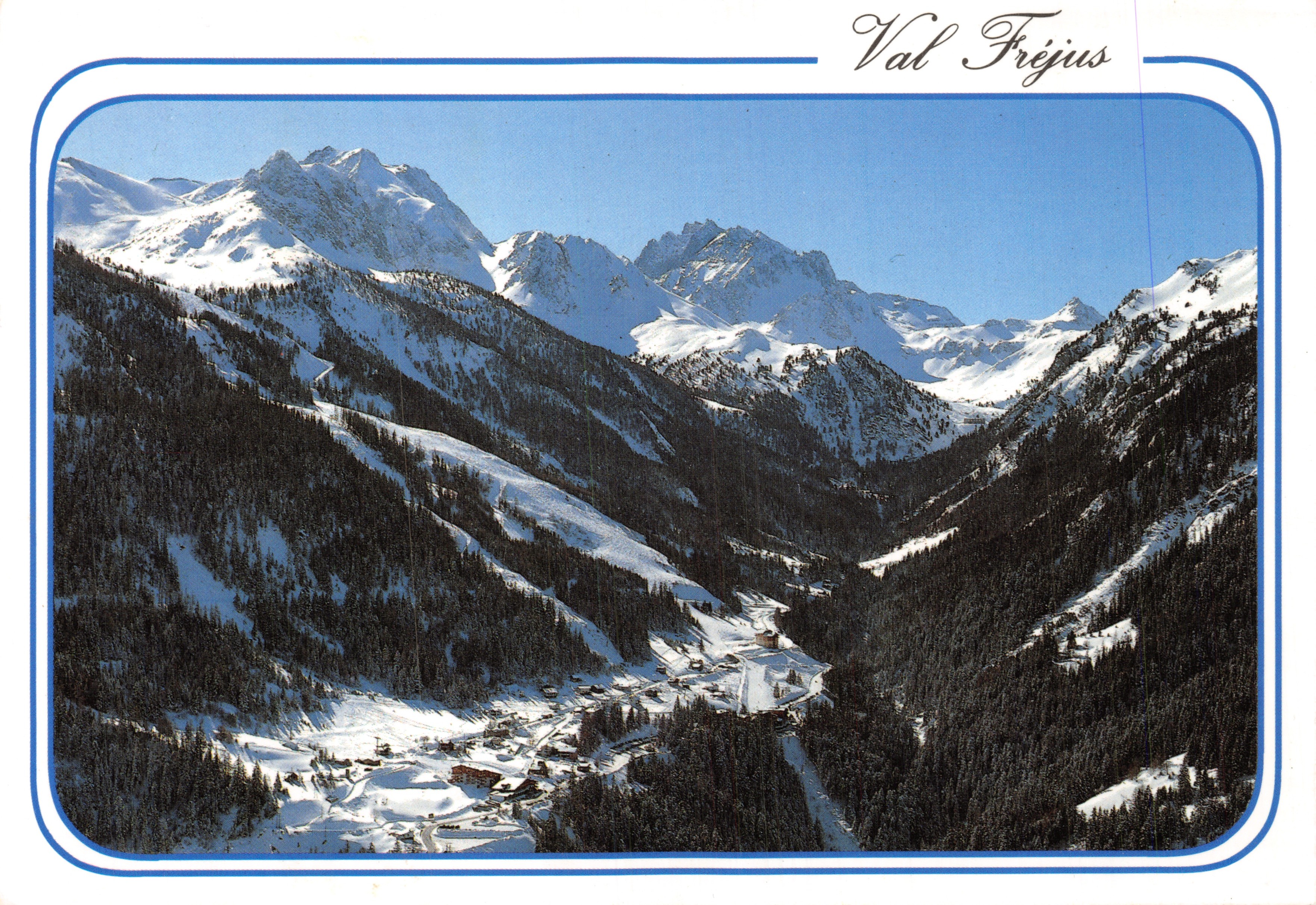 Val Fréjus — algemene sneeuwbedekte ansicht — Éditions Révalp Albertville