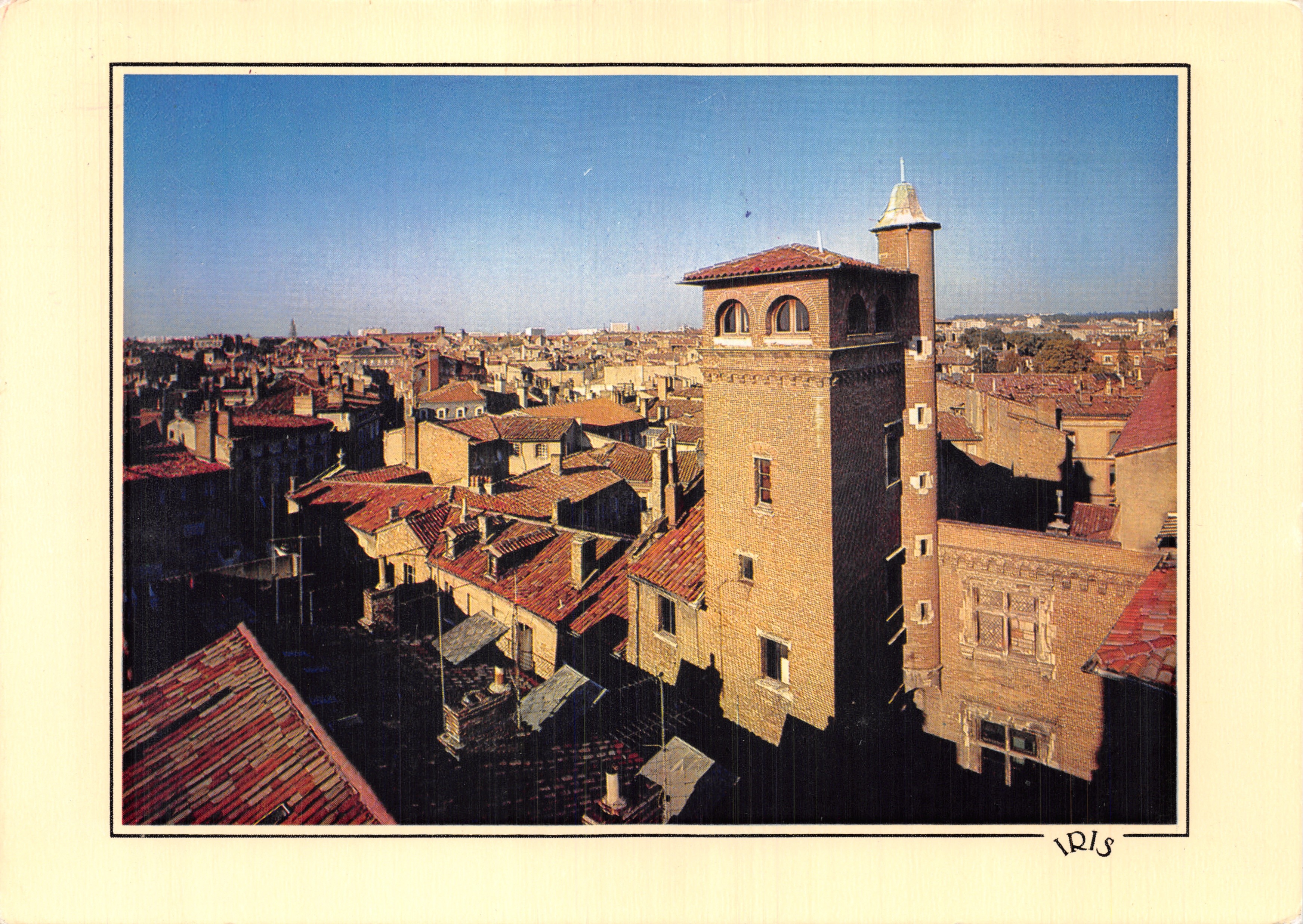 Toulouse — vista aérea de la torre Mansenca y los techos — editor IRIS