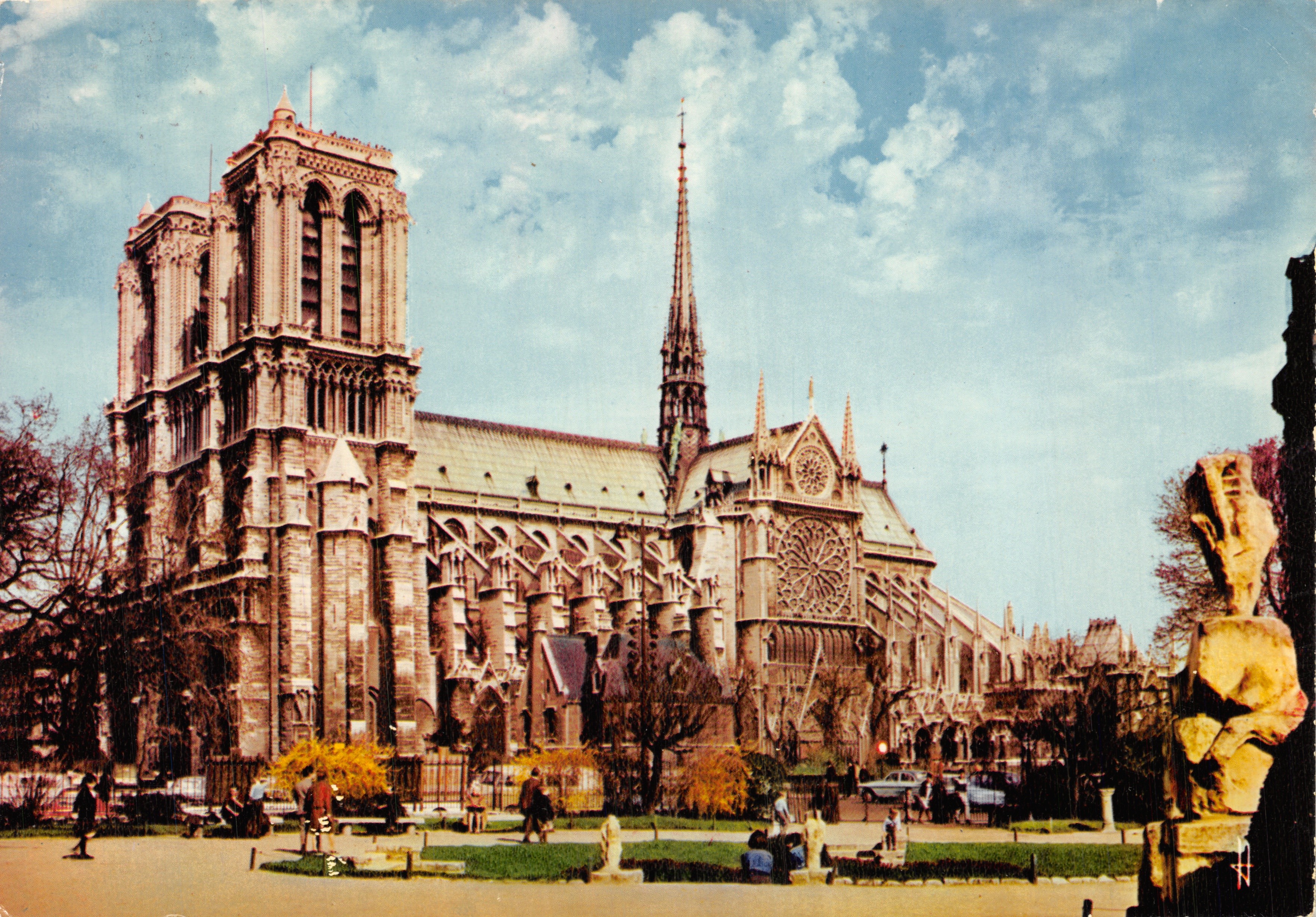 Notre-Dame de Paris — uitzicht van het Square Wiian — éditeur Hachette, PA 83