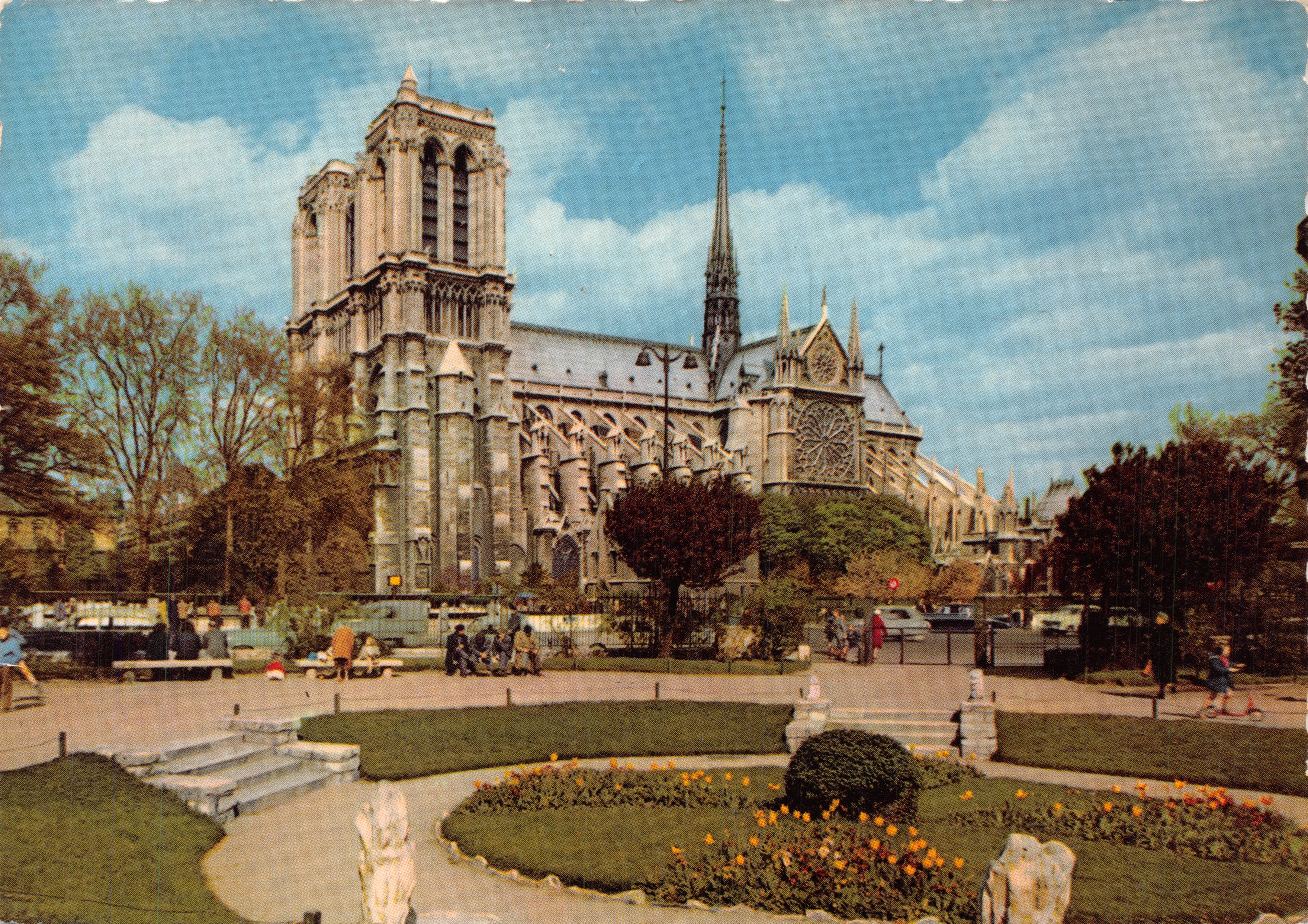 Notre-Dame de Paris — vue du Square du Temple — éditeur ALFA, n° 709