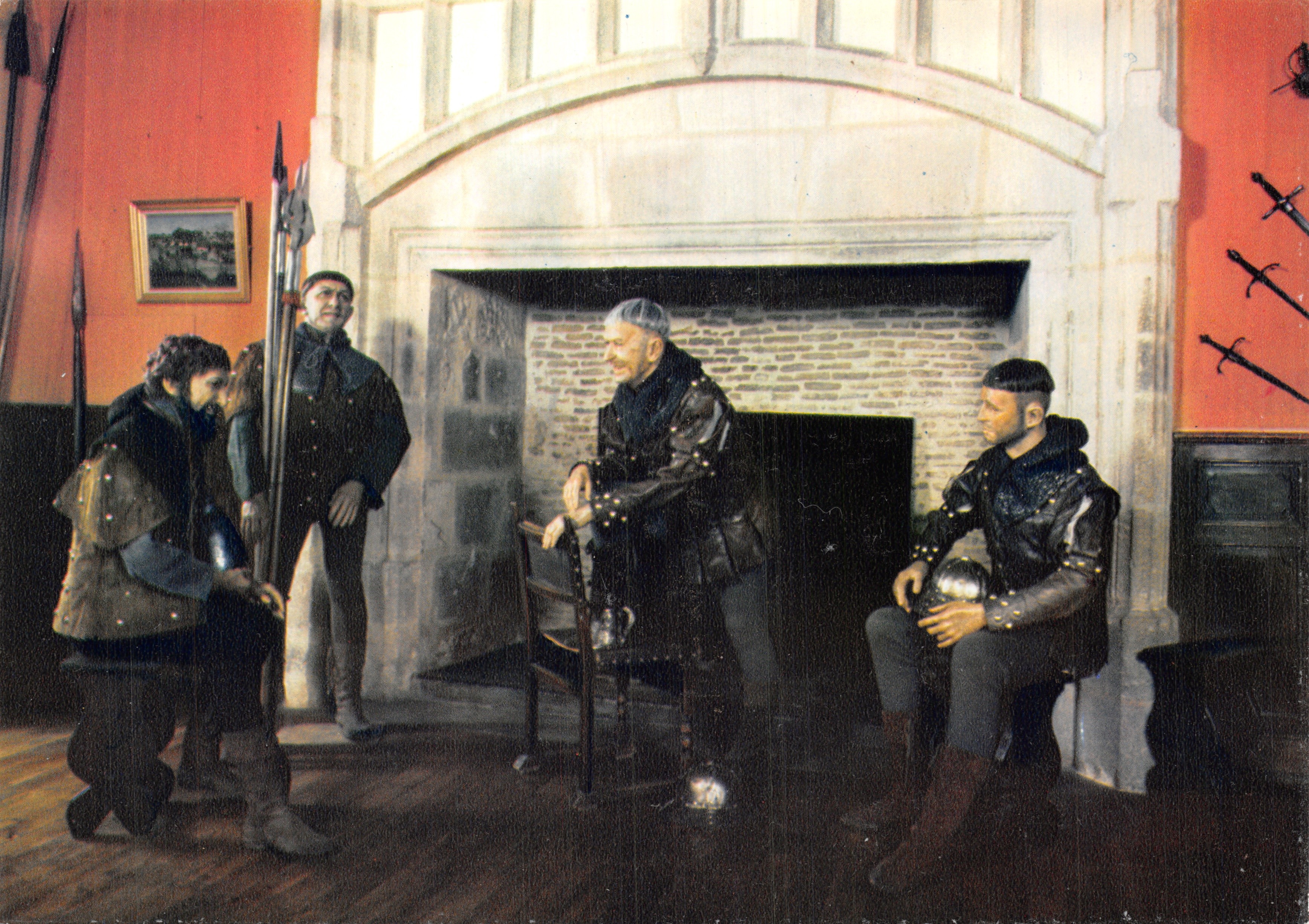 Soldats de la Guerre de Cent Ans — scène intérieure au château de CULAN (Cher) — éditeur IRIS
