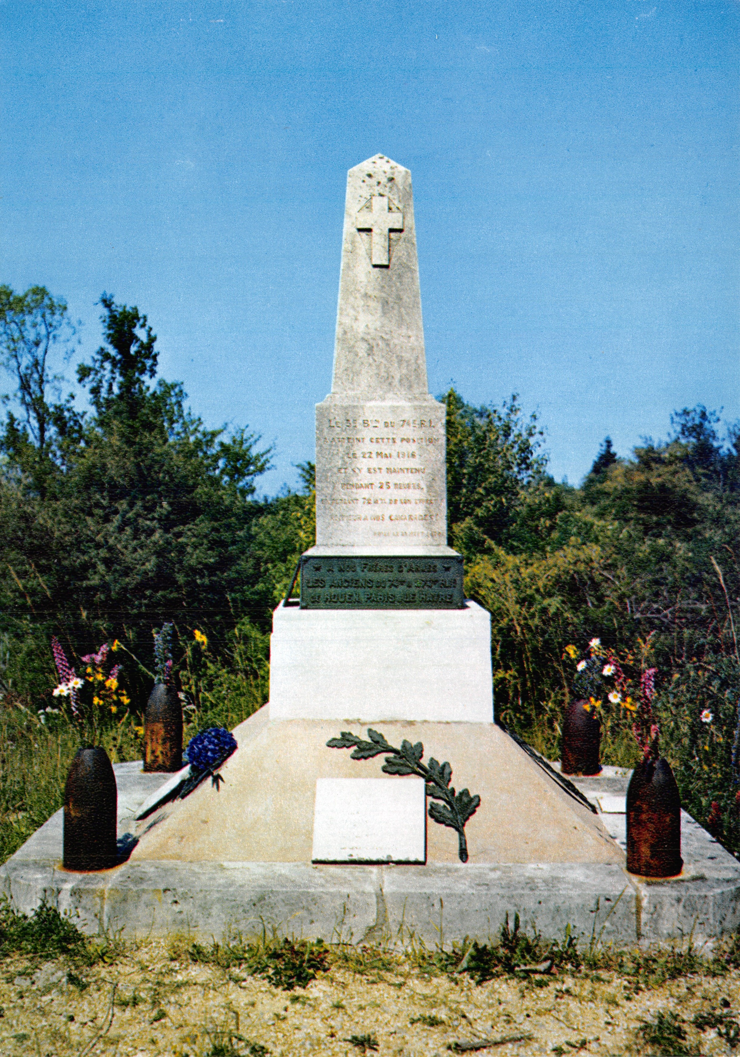 Monument van het 74e RI in Douaumont — aanval van 22 mei 1916 — uitgever Editions du Fort de Douaumont