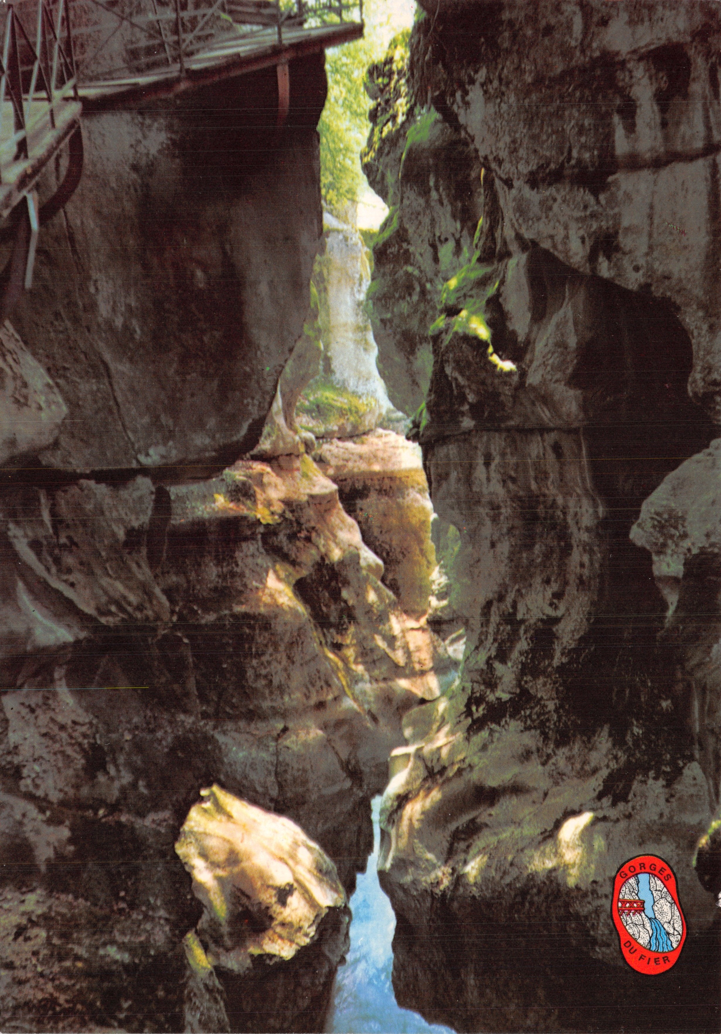 Gorges du Fier — vista interior de las galerías y el torrente — Éditions Gil, Annecy