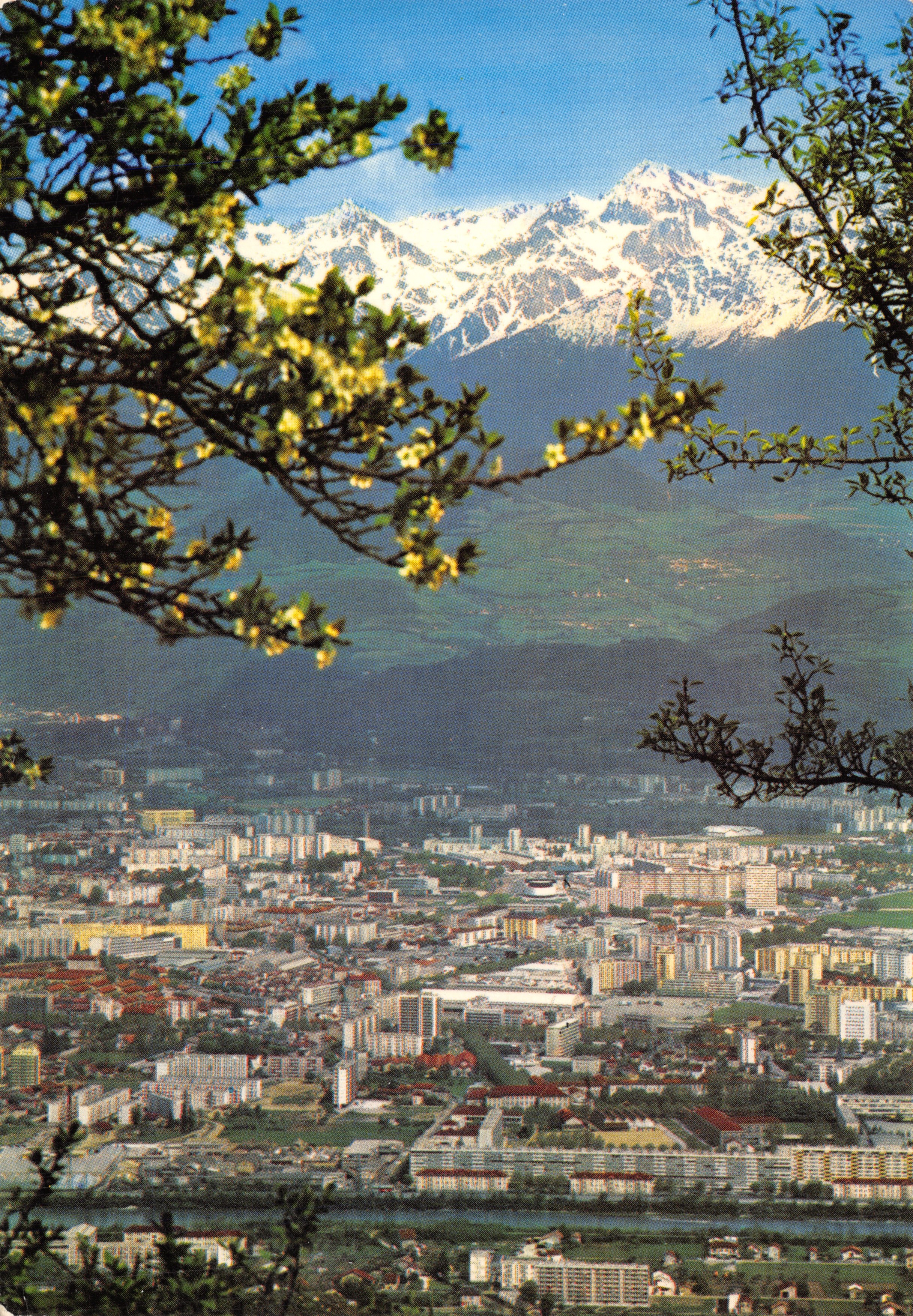 Grenoble — vista parcial y cadena de Belledonne — editor SPADEME