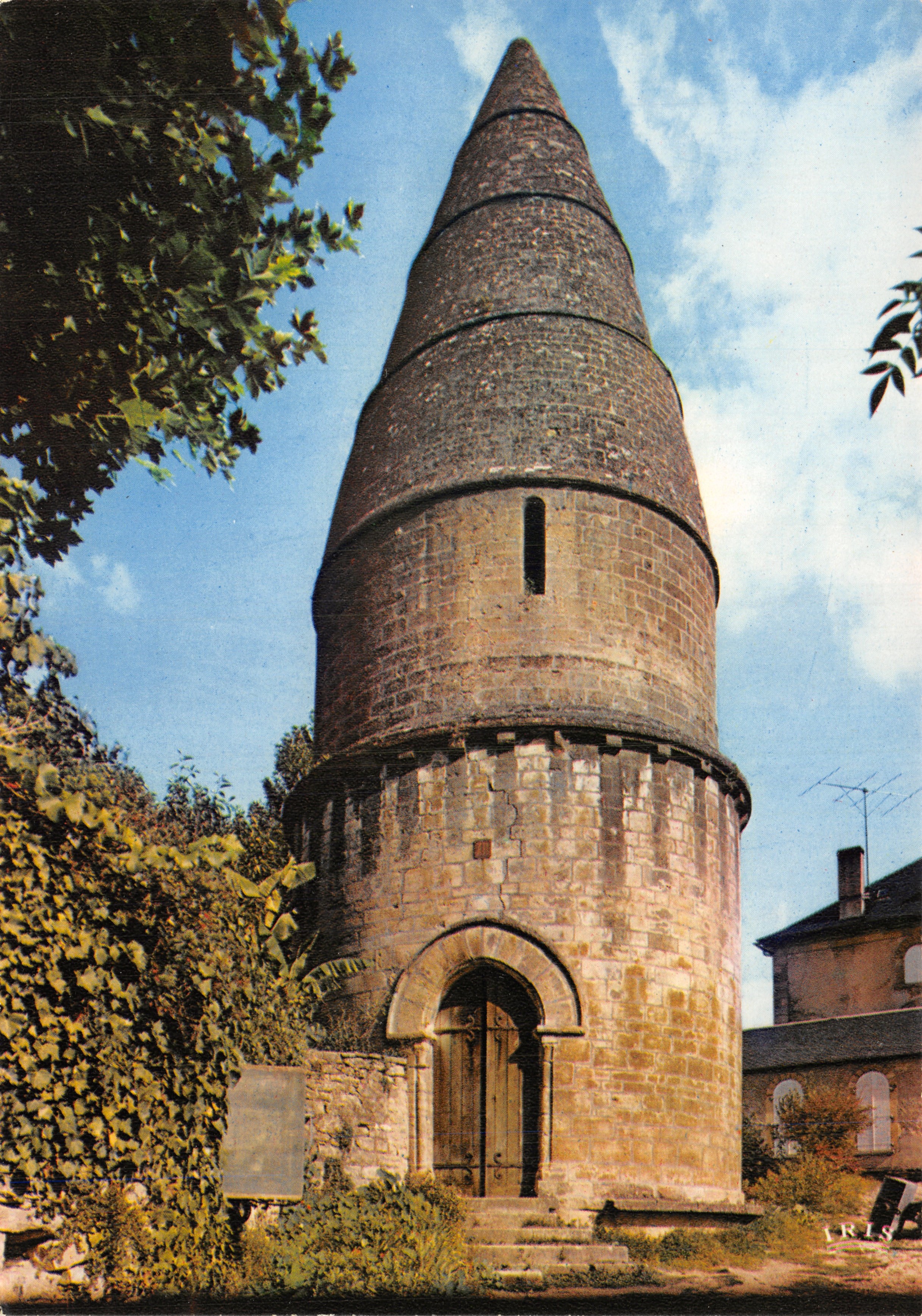 Sarlat — La lanterne des morts (XIIe siècle) — Éditions Modernes « ThéoJac », Limoges