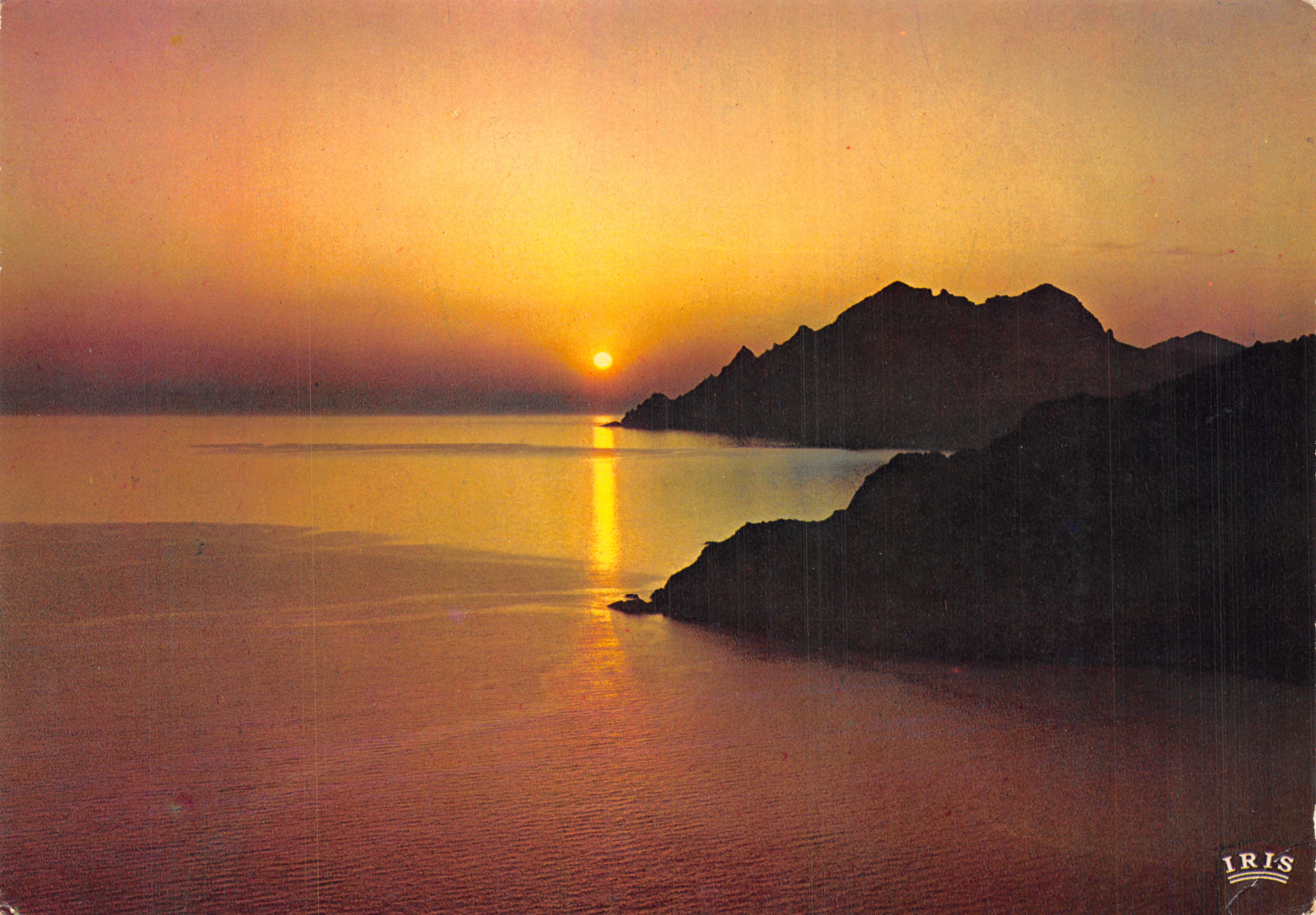 Porto (Córcega) — Puesta de sol espectacular — Editor IRIS
