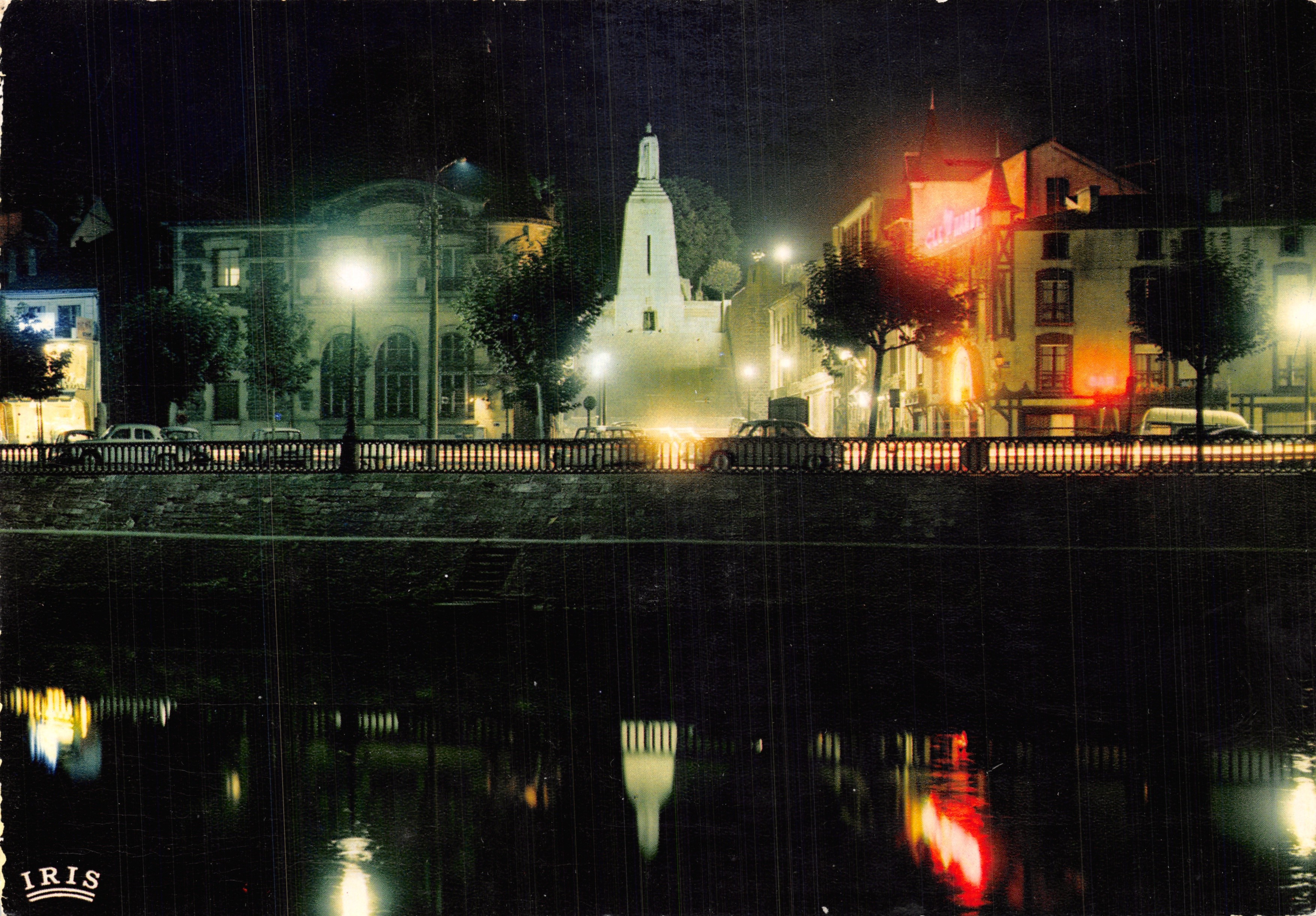 Verdun (Meuse) — Vue nocturne du Monument de la Victoire — Éditions Diplôme