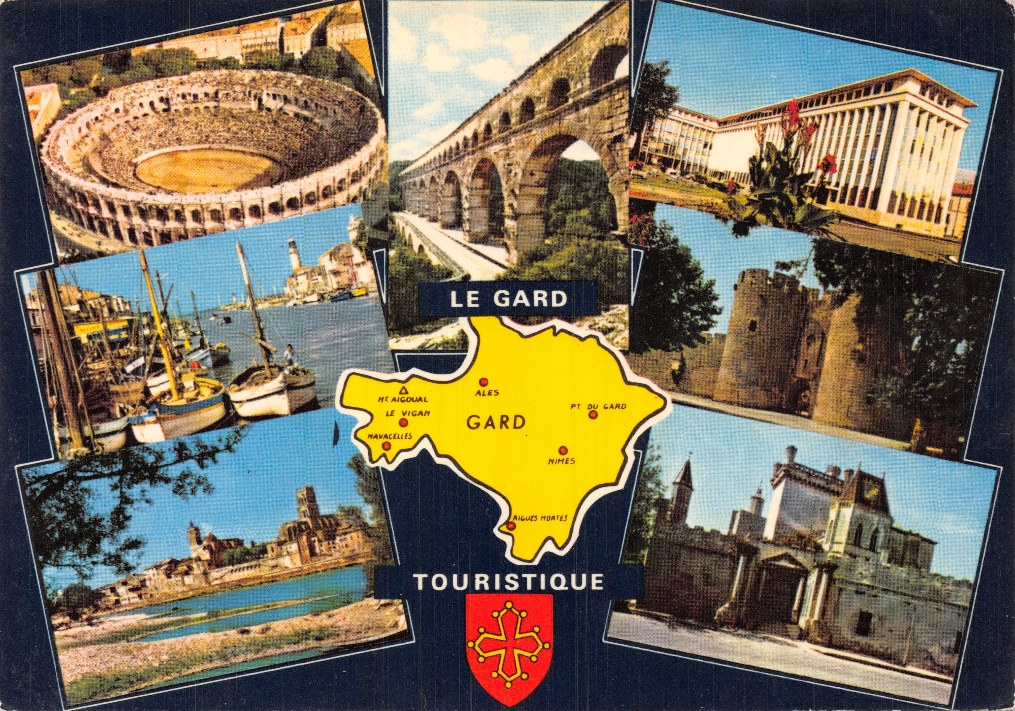 Le Gard — Collage touristique avec amphithéâtre, aqueduc, château et carte départementale — Éditeur : Éditions SL