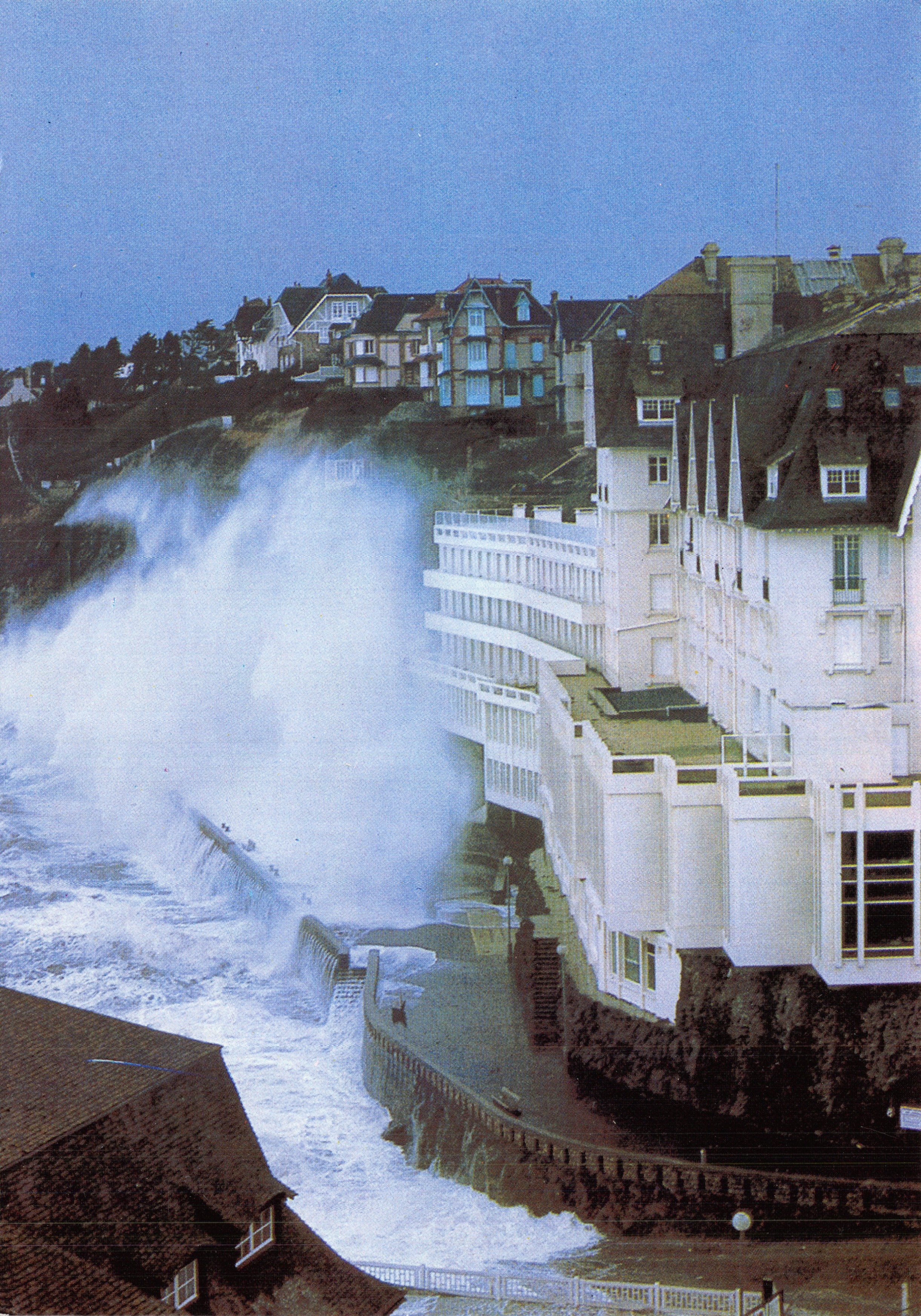 Granville — Tormenta en la costa — Editor ARTAUD Frères, Carquefou